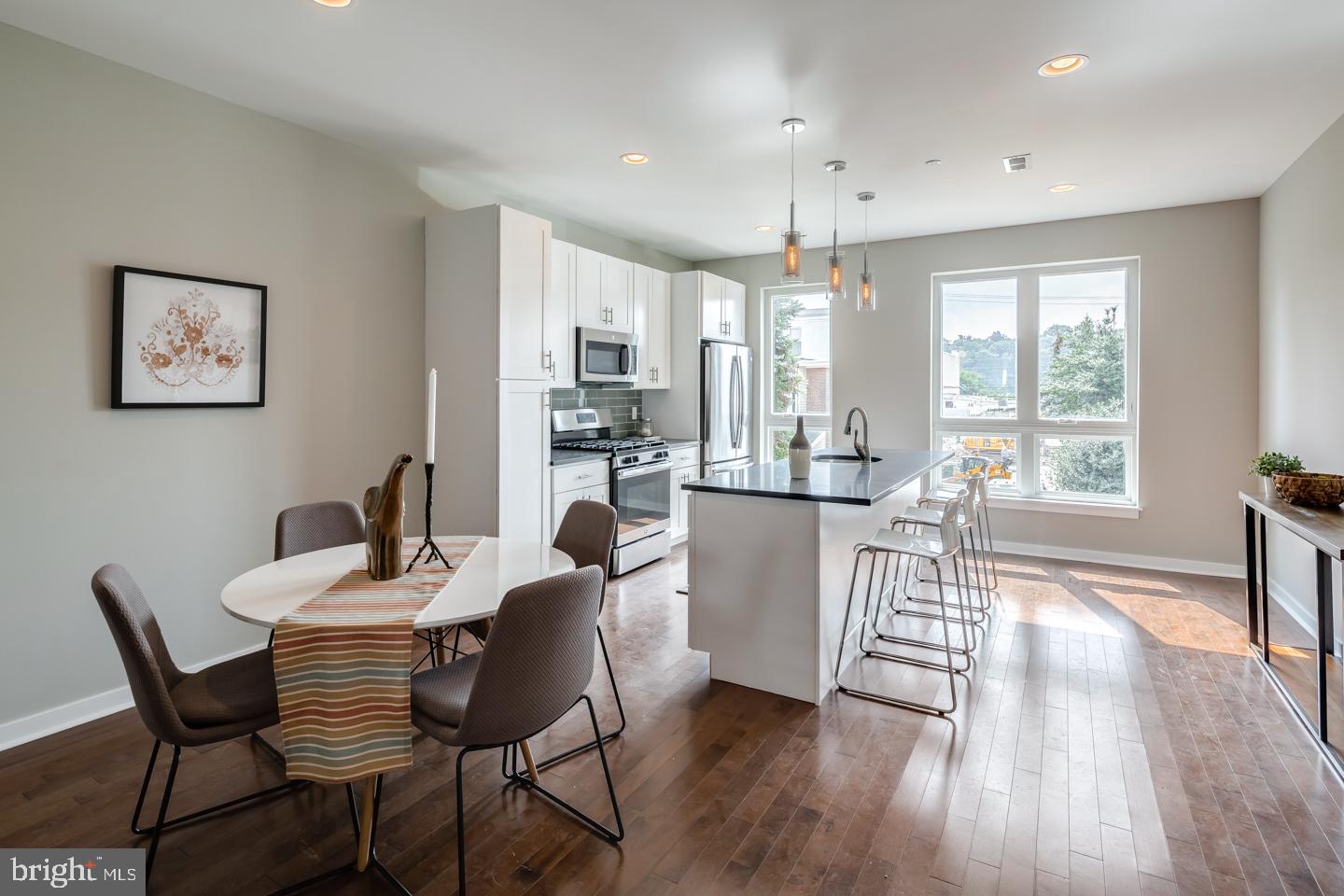 ROXBOROUGH - Residential Lease