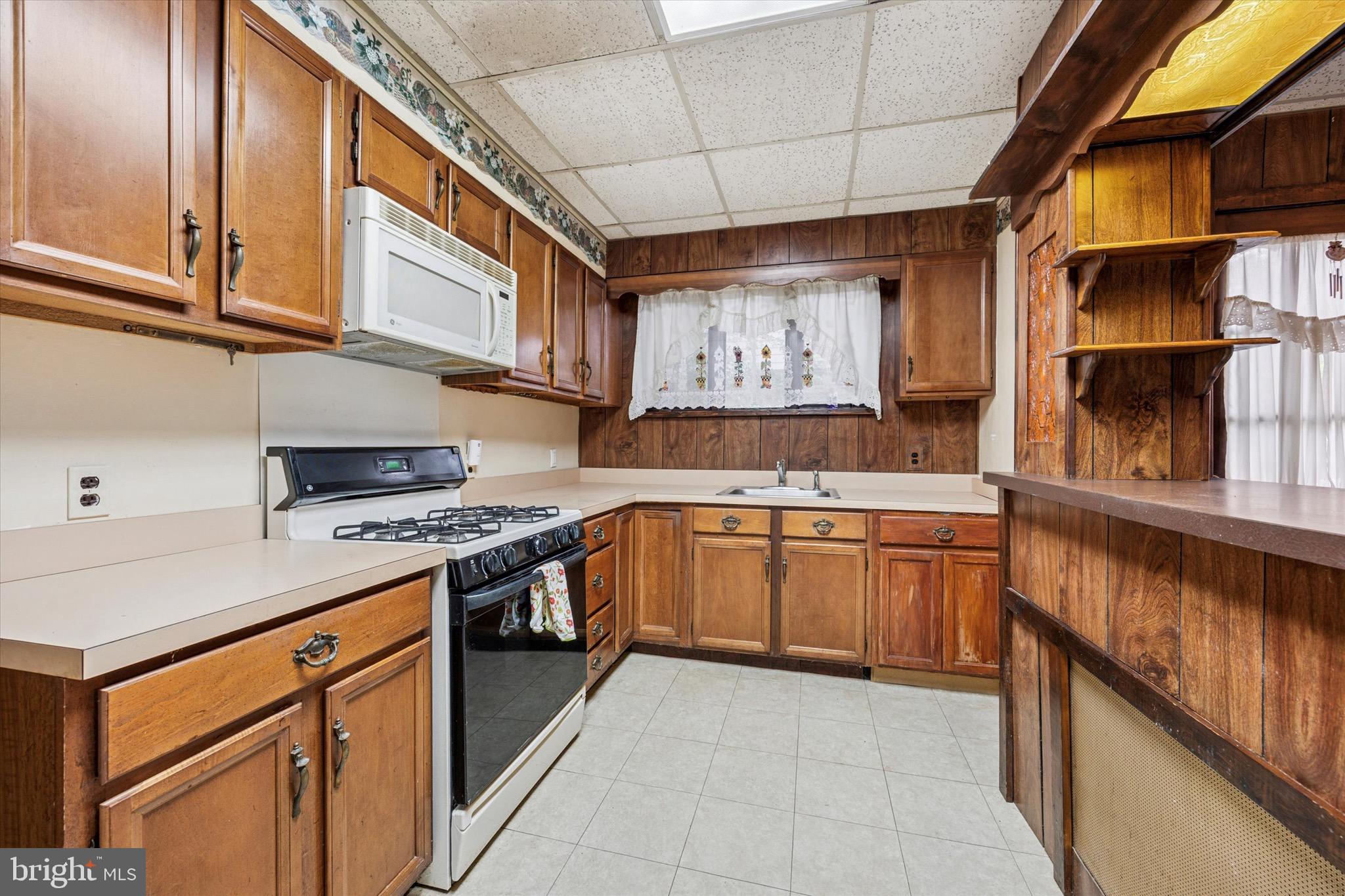 326 POWELL ROAD