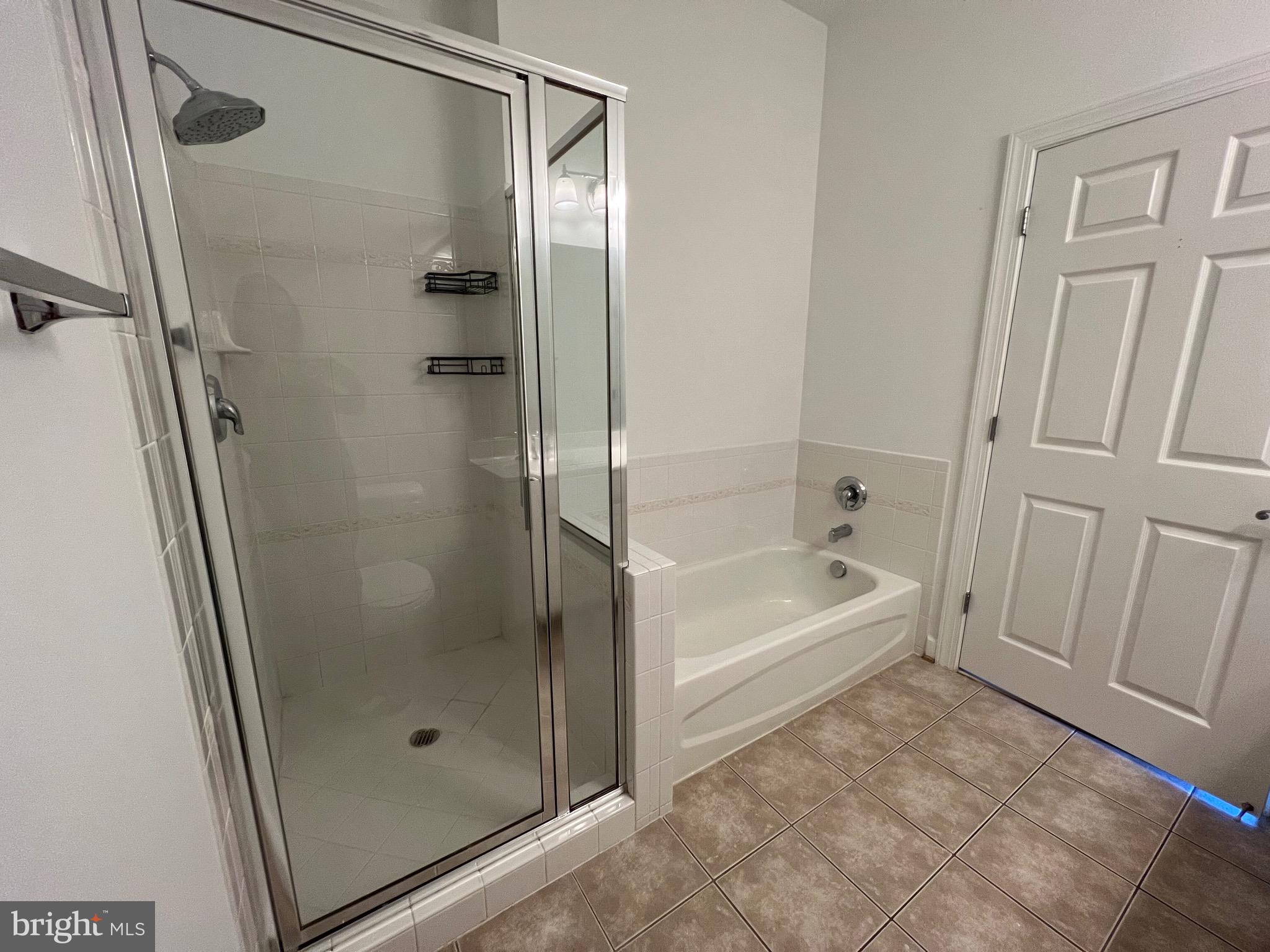 RIVER CLUB 1 AT BELMONT - Residential Lease