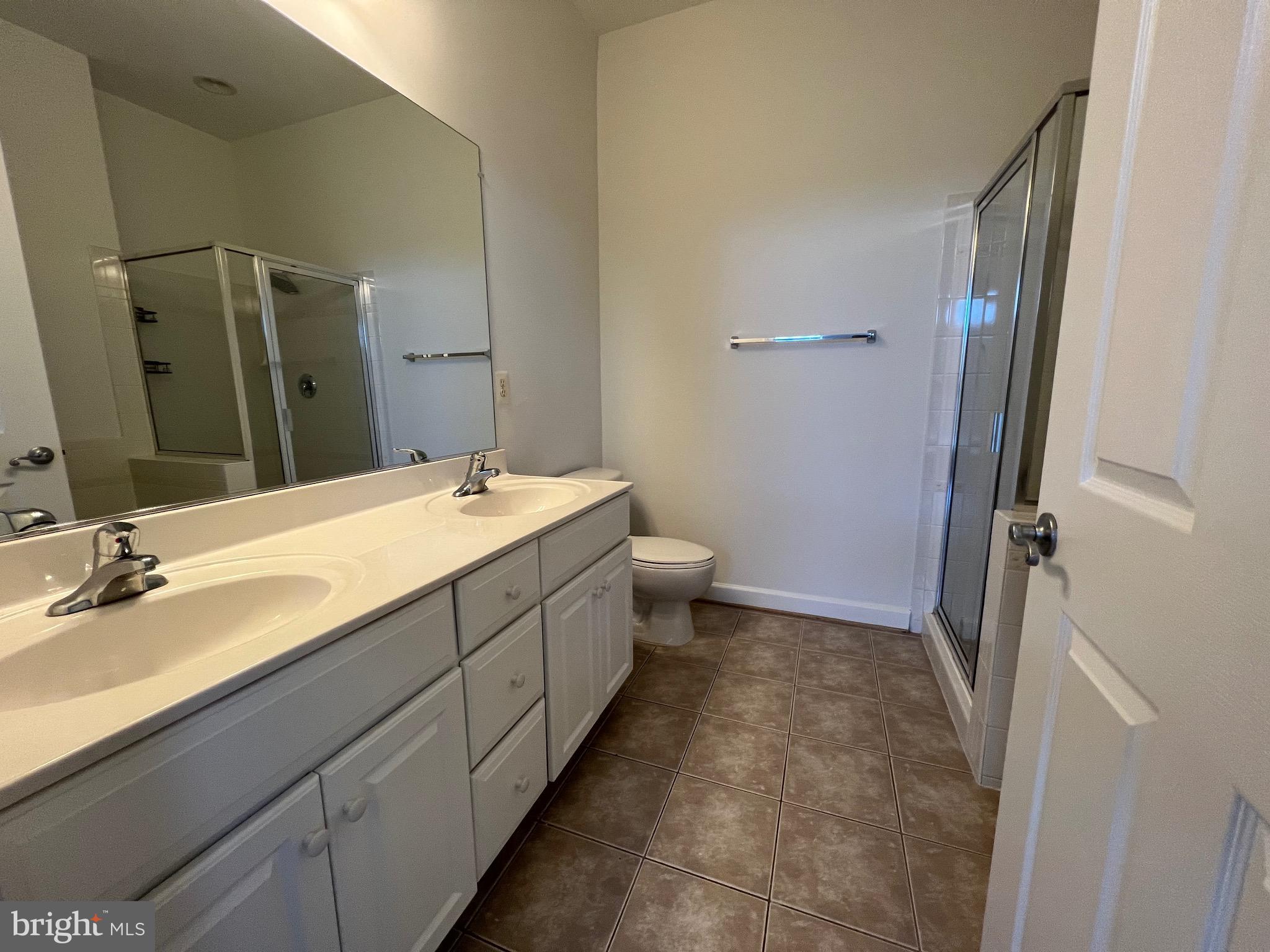 RIVER CLUB 1 AT BELMONT - Residential Lease