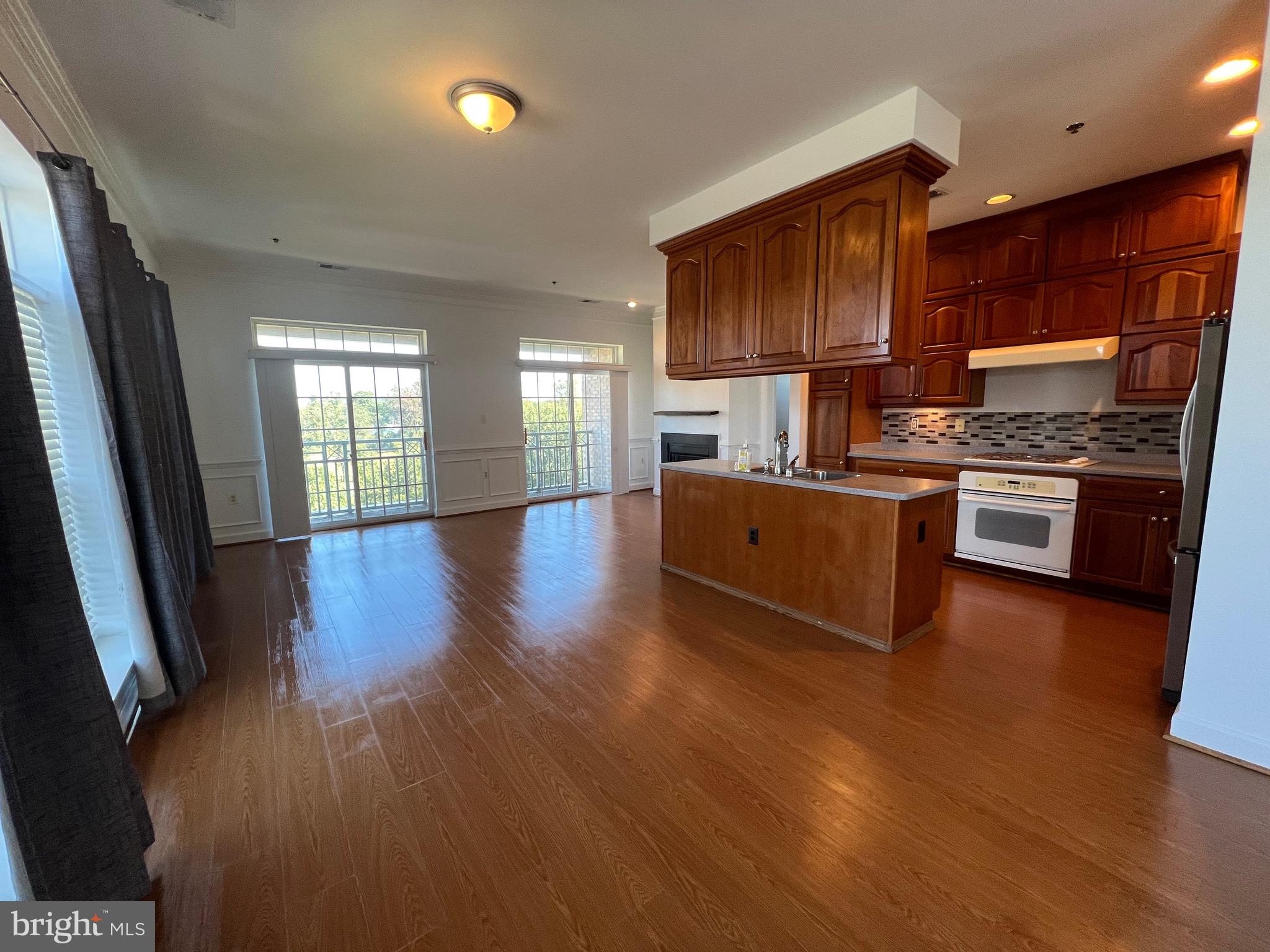 RIVER CLUB 1 AT BELMONT - Residential Lease