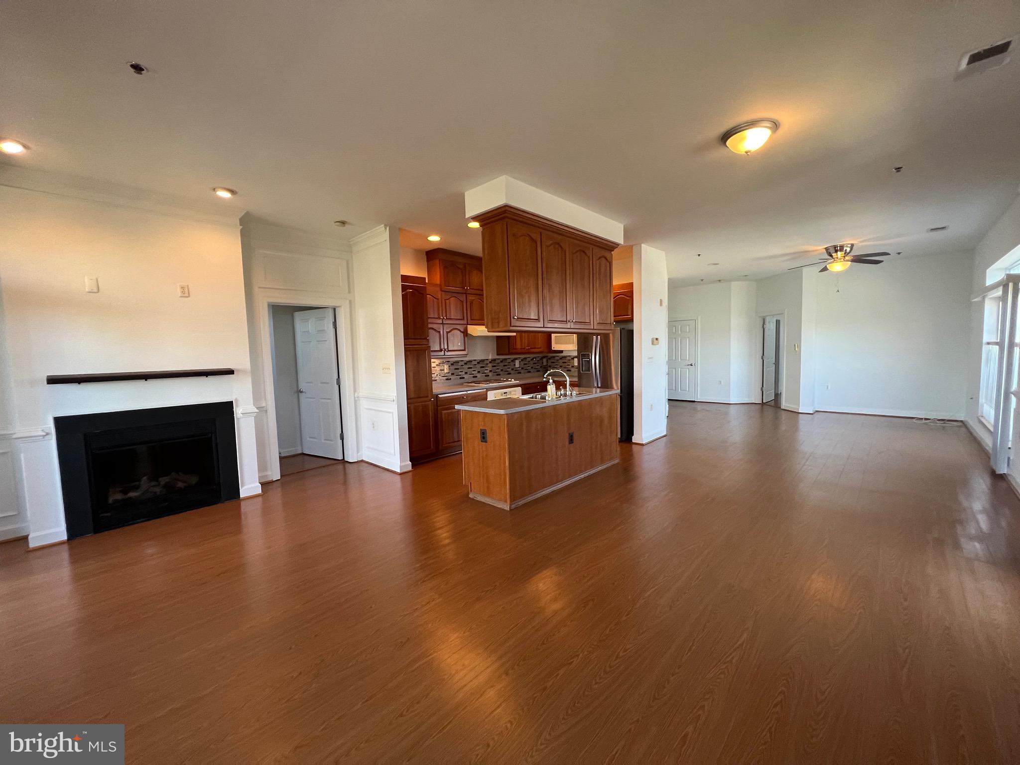 RIVER CLUB 1 AT BELMONT - Residential Lease