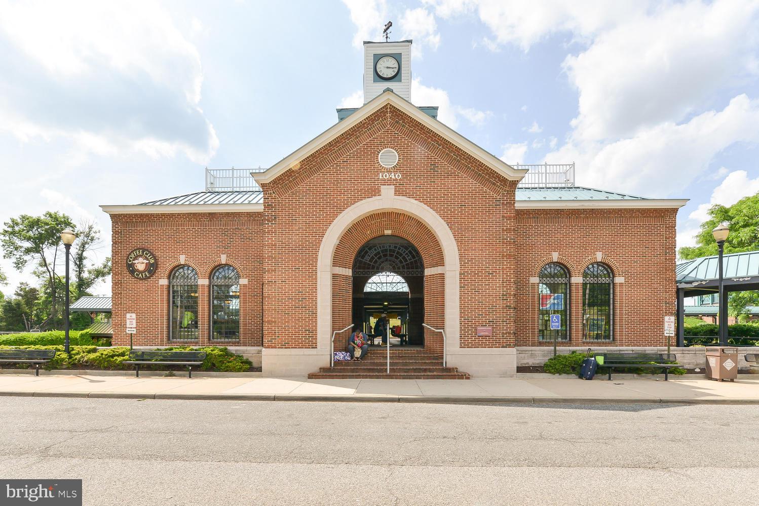 RIVER CLUB 1 AT BELMONT - Residential Lease