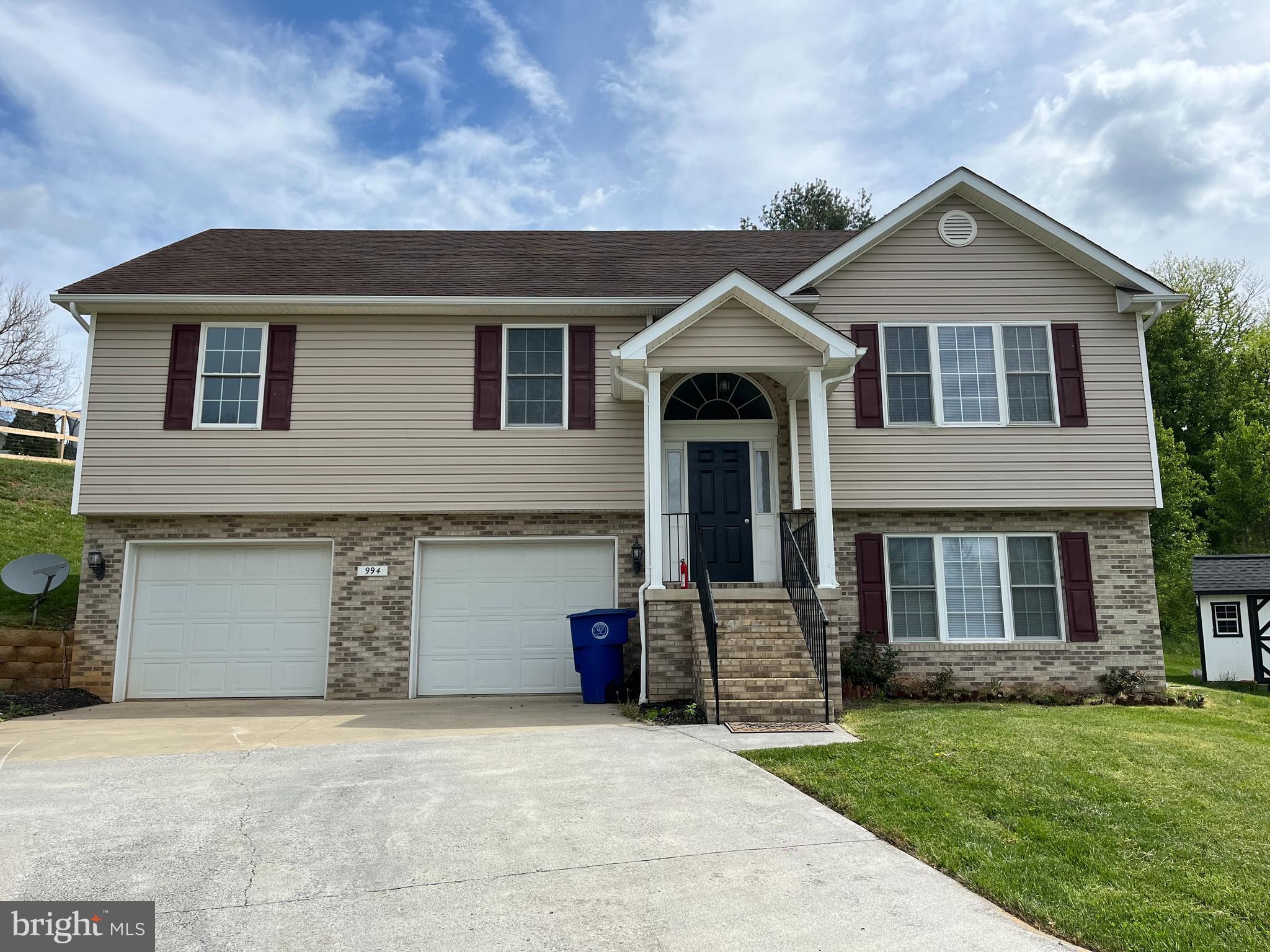 WESTVIEW RIDGE - Residential Lease