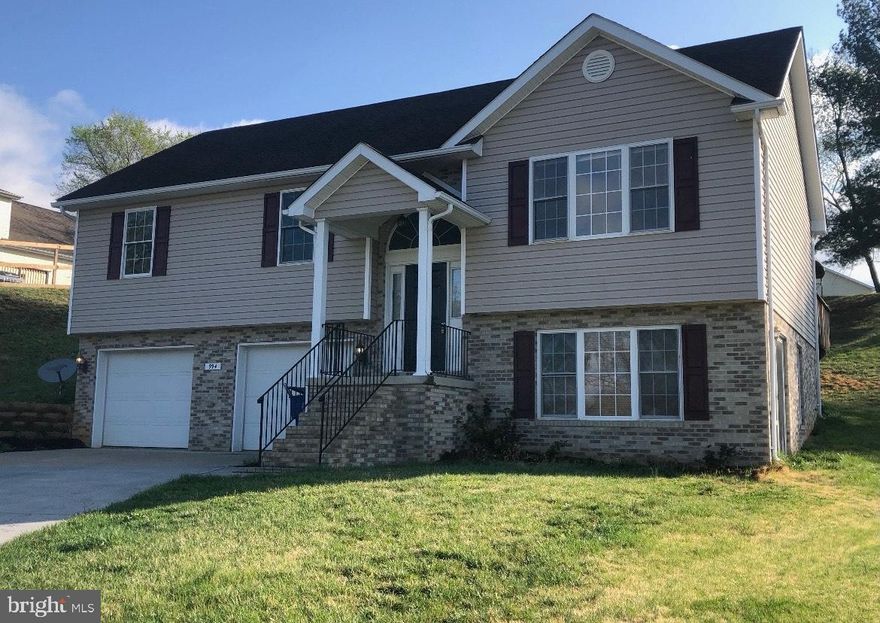 Welcome to 994 View Crest Ct—a beautifully maintained 3-bedroom, 3-bathroom split-foyer home located in the sought-after Westview Ridge community of Front Royal. Built in 2007 and thoughtfully updated throughout, this home offers 1,727 sq ft of living space on a spacious 0.43-acre lot, blending modern comfort with timeless charm.

Step inside to an open floor plan featuring freshly painted walls and resurfaced hardwood floors, creating a light-filled, inviting atmosphere. The updated kitchen is a standout, boasting high-end stainless steel appliances, ample cabinetry, and generous counter space—perfect for everyday cooking or entertaining.

The primary suite includes a private end-suite bathroom, while all bedrooms feature brand-new plush carpeting for extra comfort. A fully finished basement offers flexible living space, ideal for a family room, home office, or guest quarters, and includes its own full bathroom.

Outside, enjoy a large backyard—ideal for relaxing, playing, or gardening. An attached two-car garage adds convenience and extra storage.

Located minutes from local schools, shopping, and the scenic outdoor recreation Front Royal is known for, this home offers both privacy and accessibility in a friendly neighborhood.

✅ Move-in Ready
✅ Washer/Dryer Included
✅ Central A/C & Heat
✅ Tenant pays all utilities

📞 Don’t miss your chance to call this stunning home yours—schedule a private tour today!