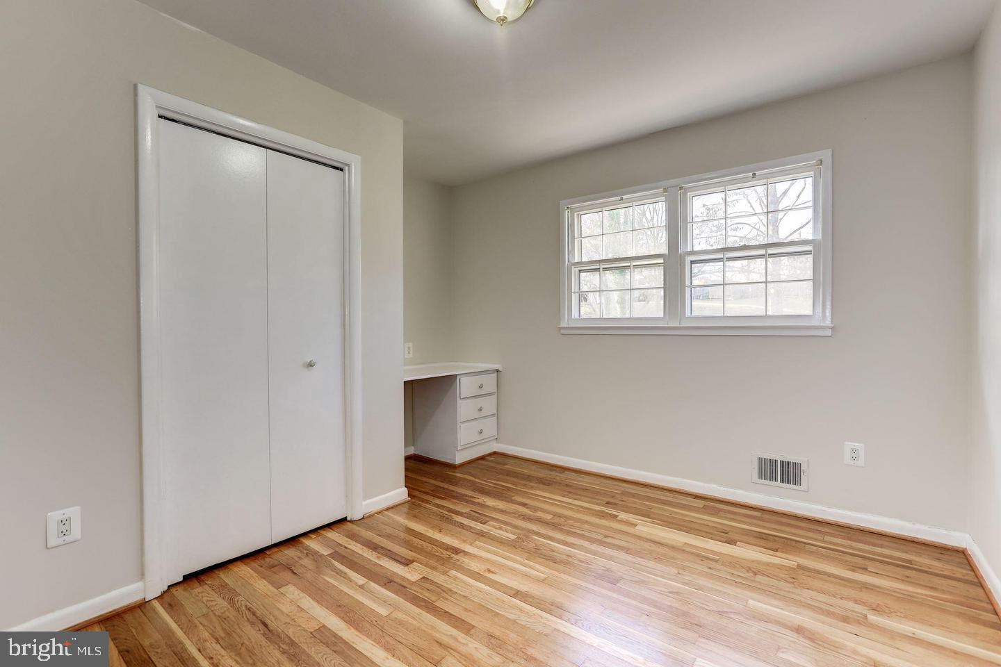 ASPEN HILL PARK - Residential Lease