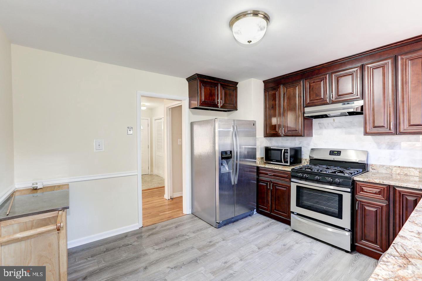 ASPEN HILL PARK - Residential Lease