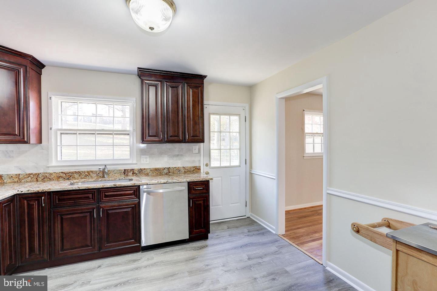 ASPEN HILL PARK - Residential Lease