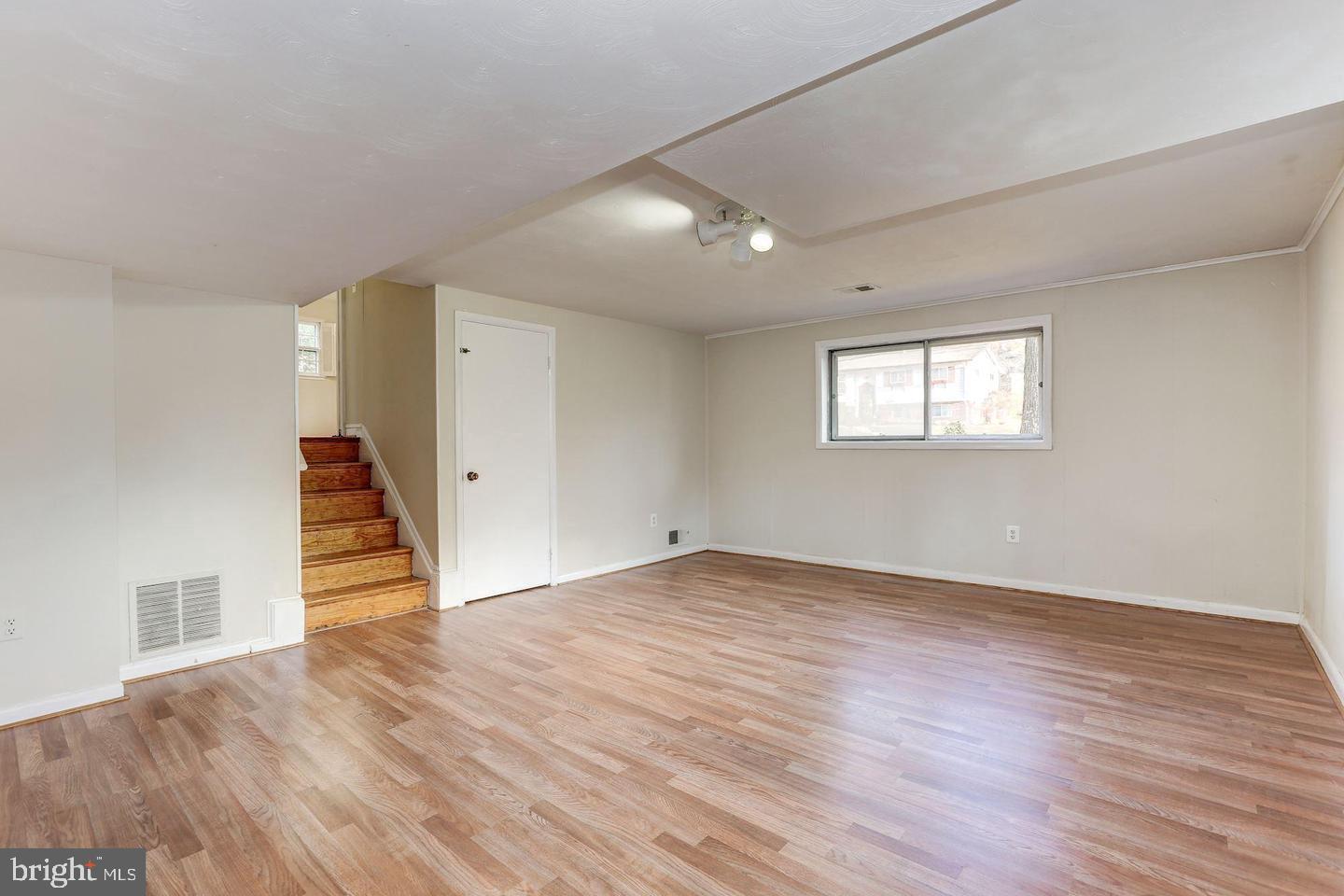 ASPEN HILL PARK - Residential Lease