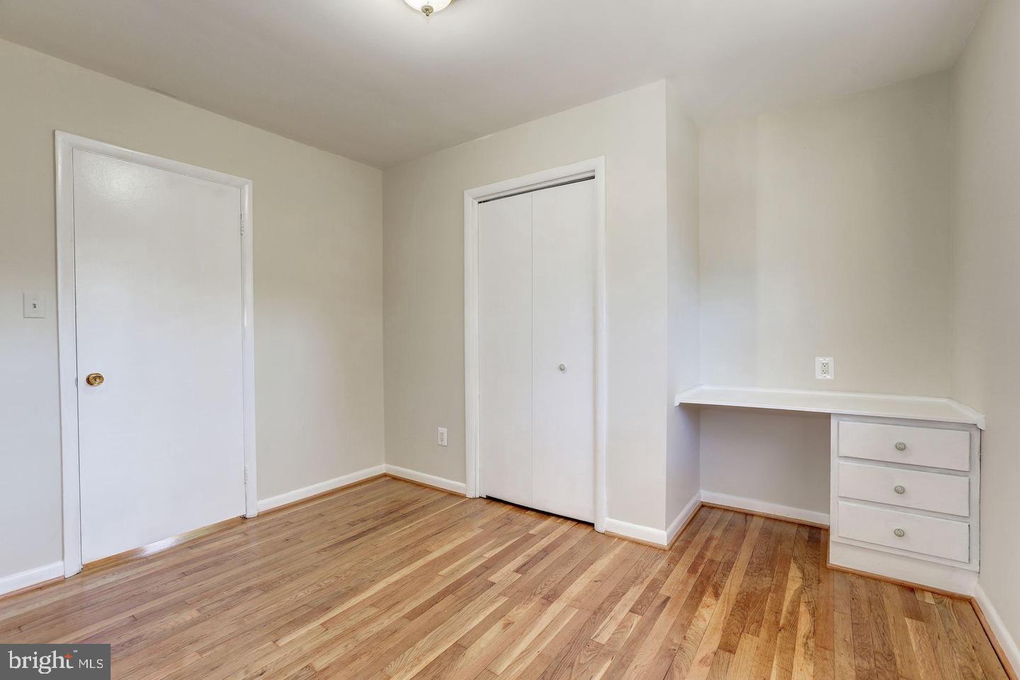 ASPEN HILL PARK - Residential Lease