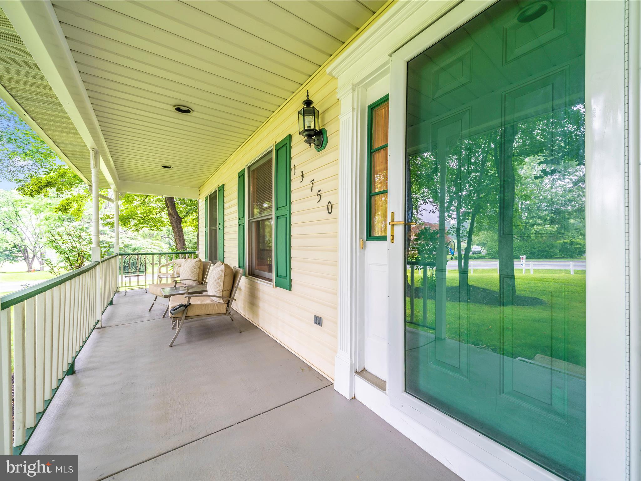 WHITE OAKS - Residential