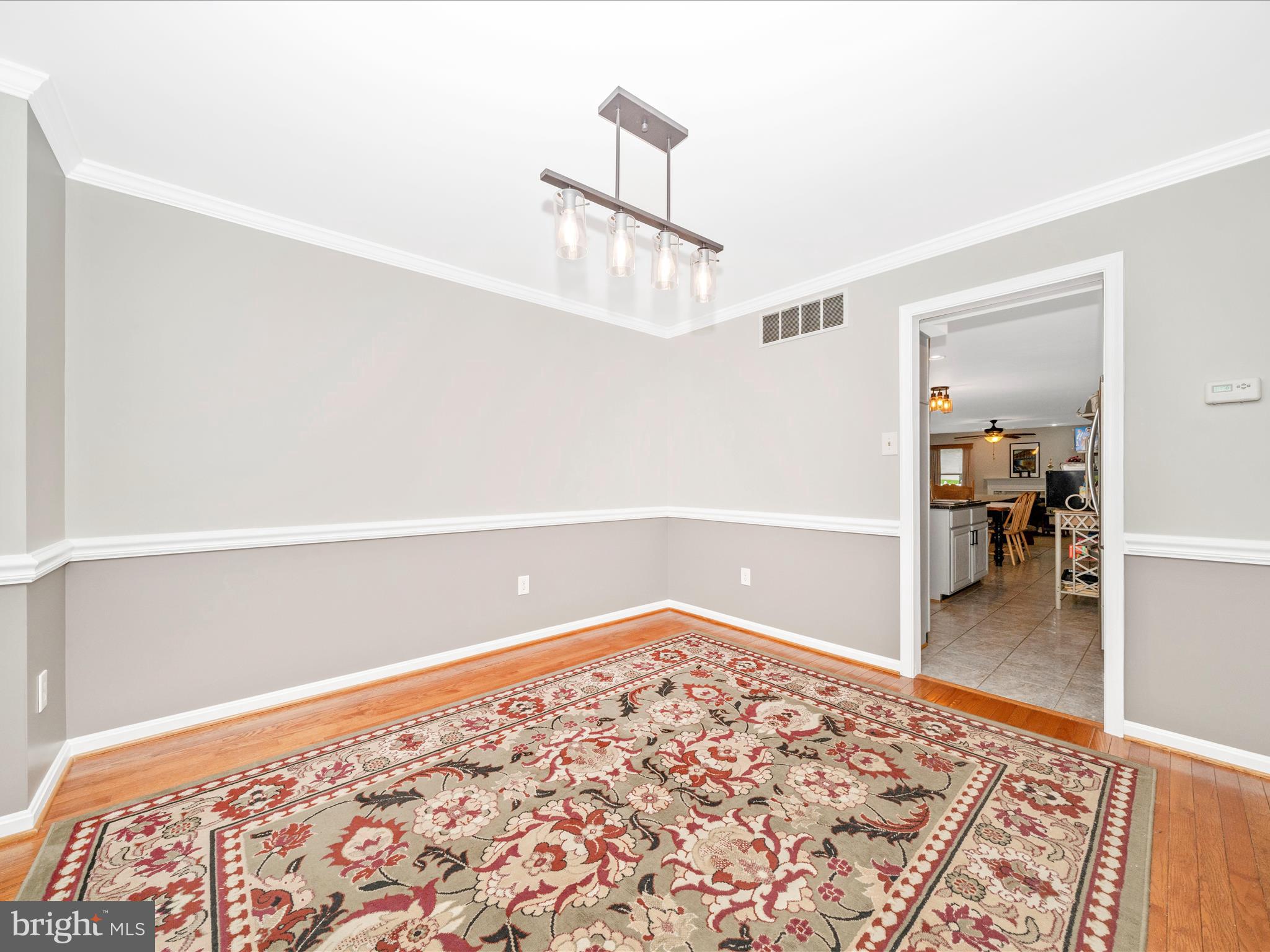 WHITE OAKS - Residential