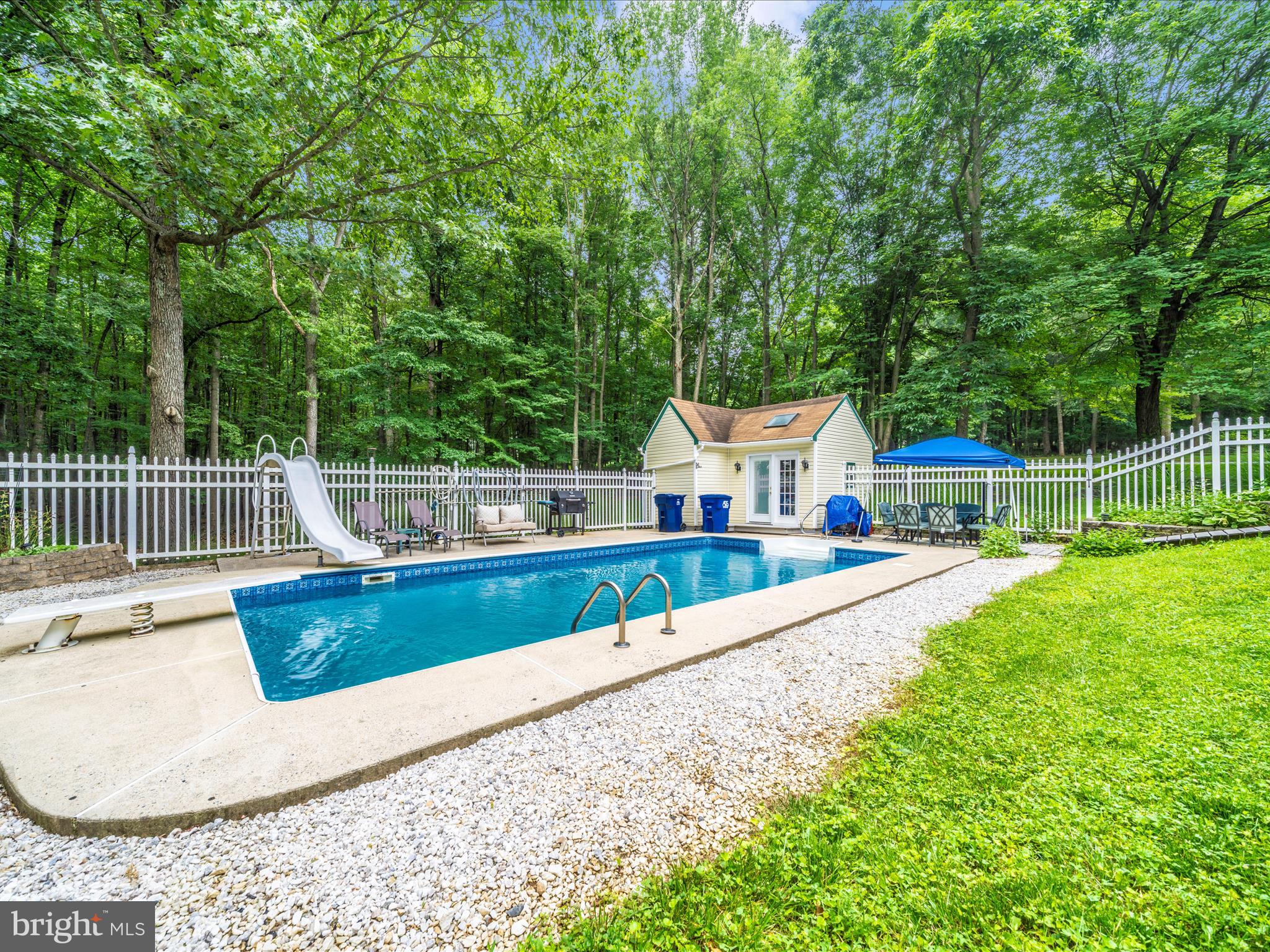 WHITE OAKS - Residential