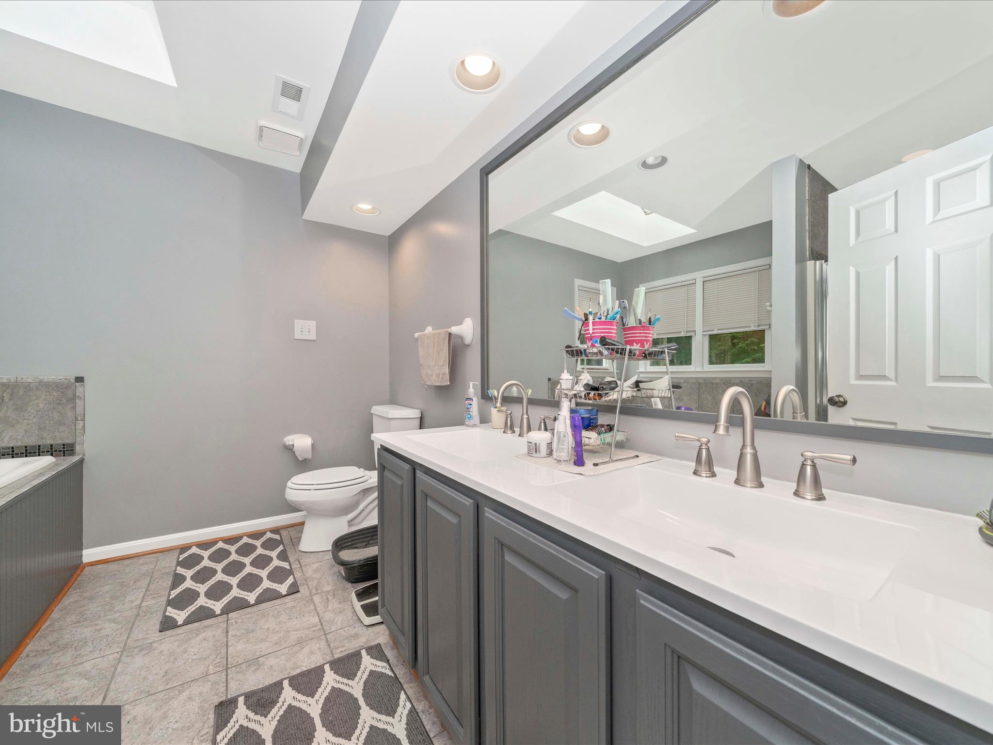 WHITE OAKS - Residential