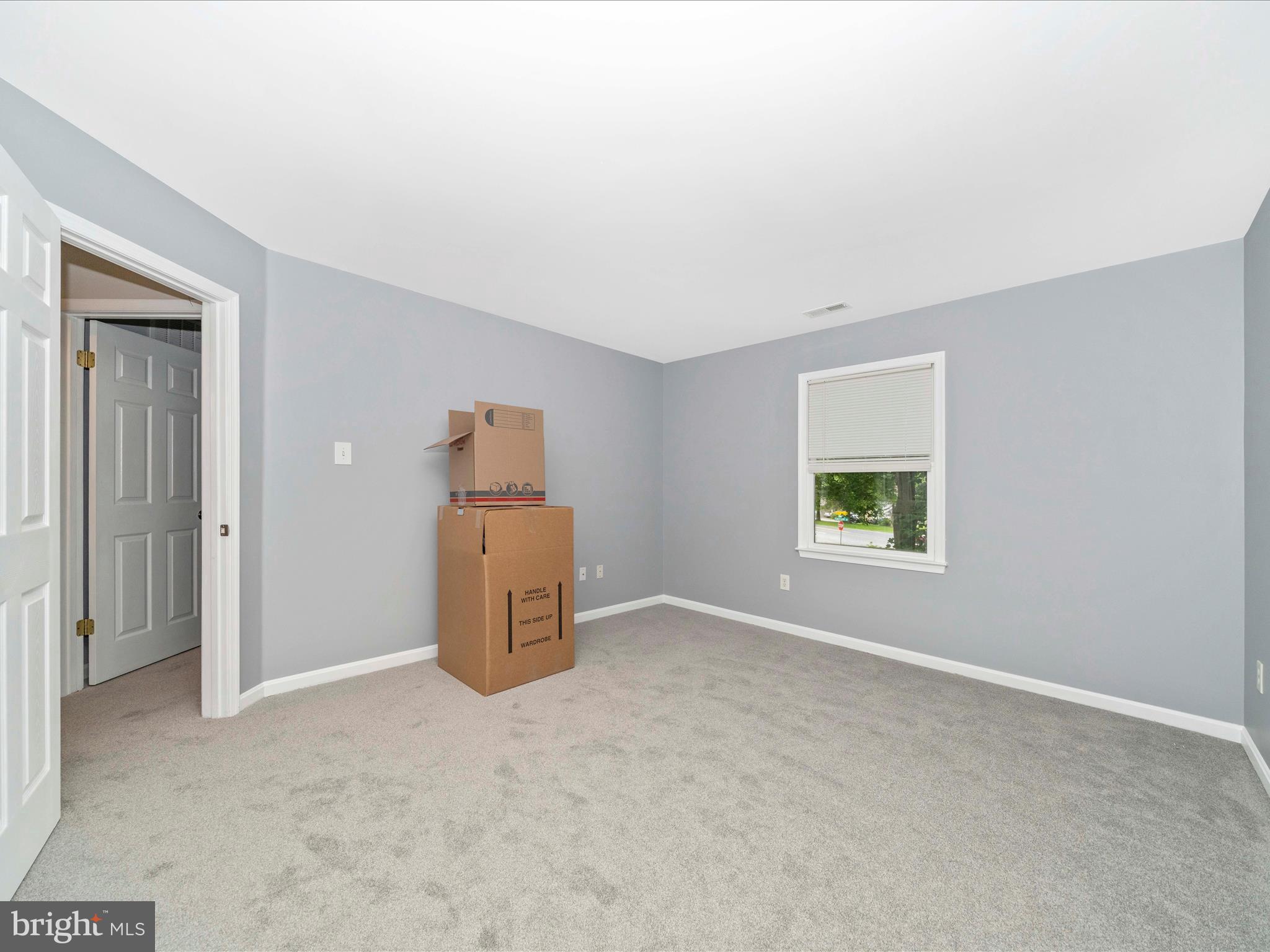 WHITE OAKS - Residential