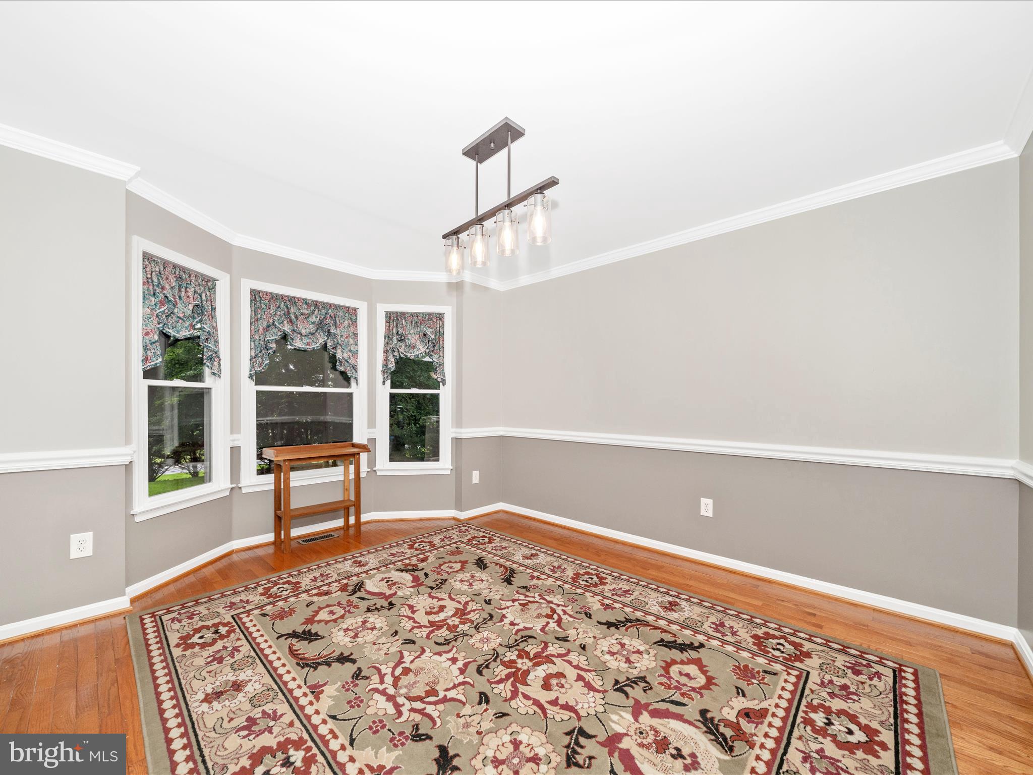 WHITE OAKS - Residential