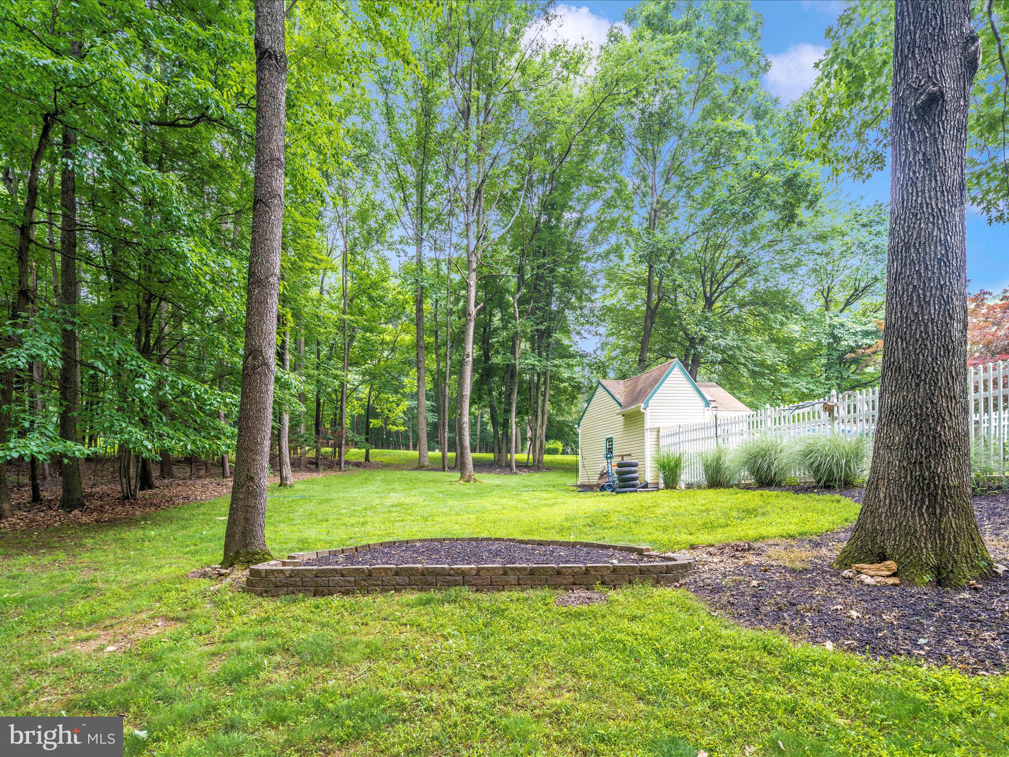 WHITE OAKS - Residential