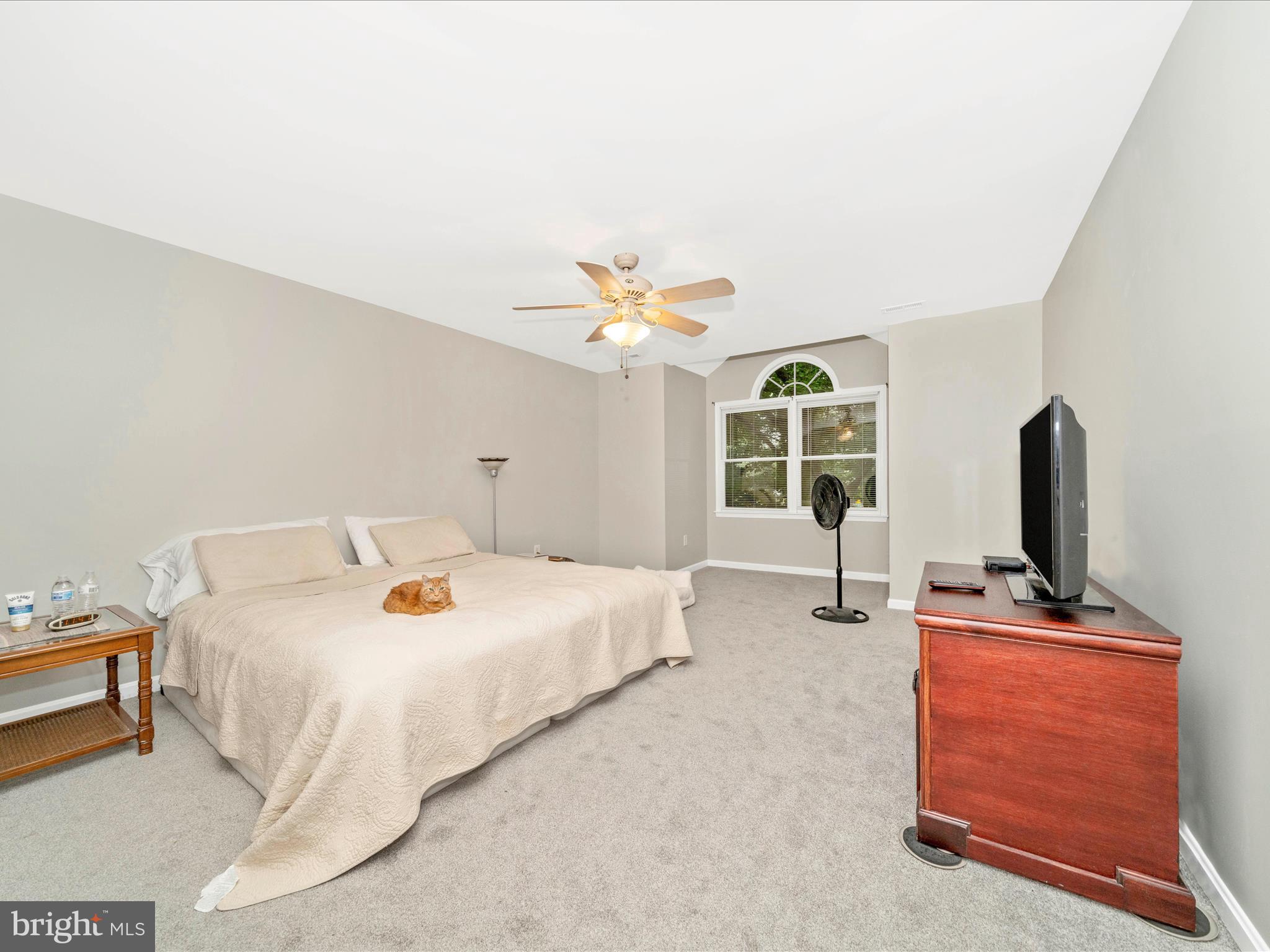 WHITE OAKS - Residential