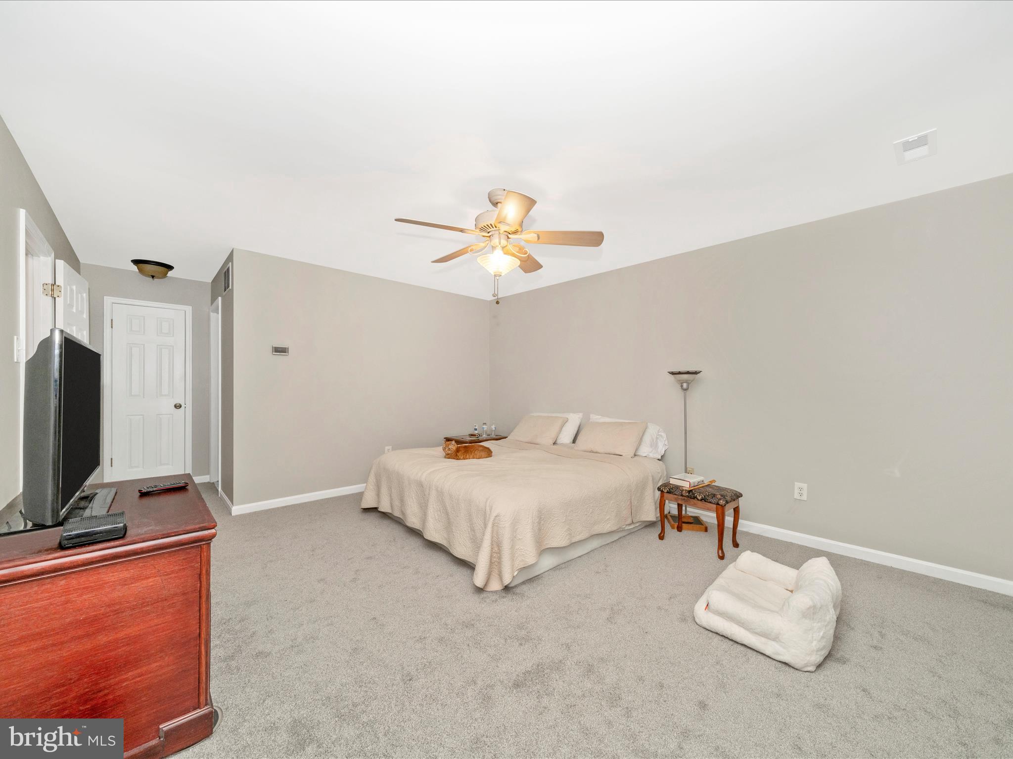 WHITE OAKS - Residential