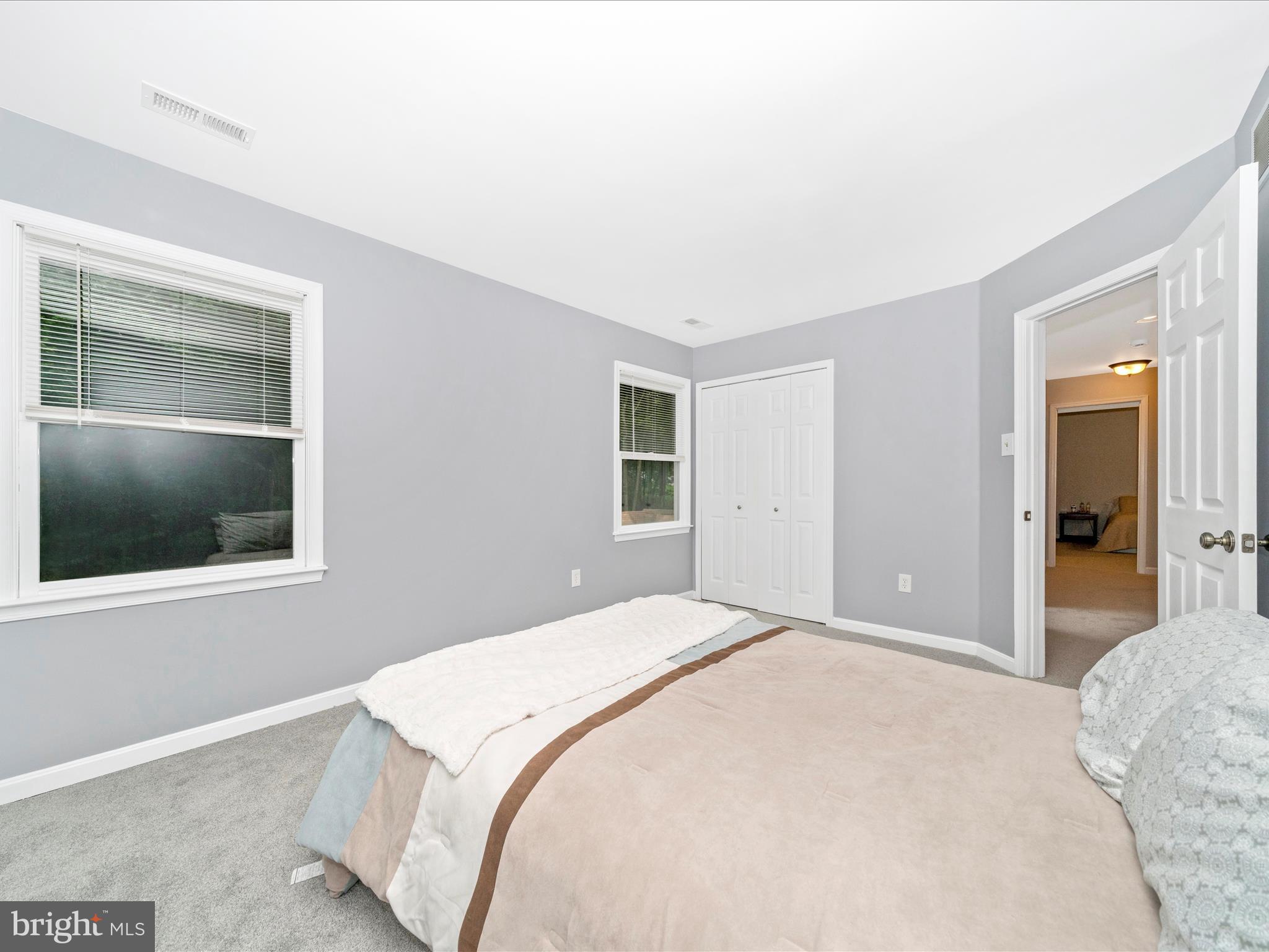 WHITE OAKS - Residential