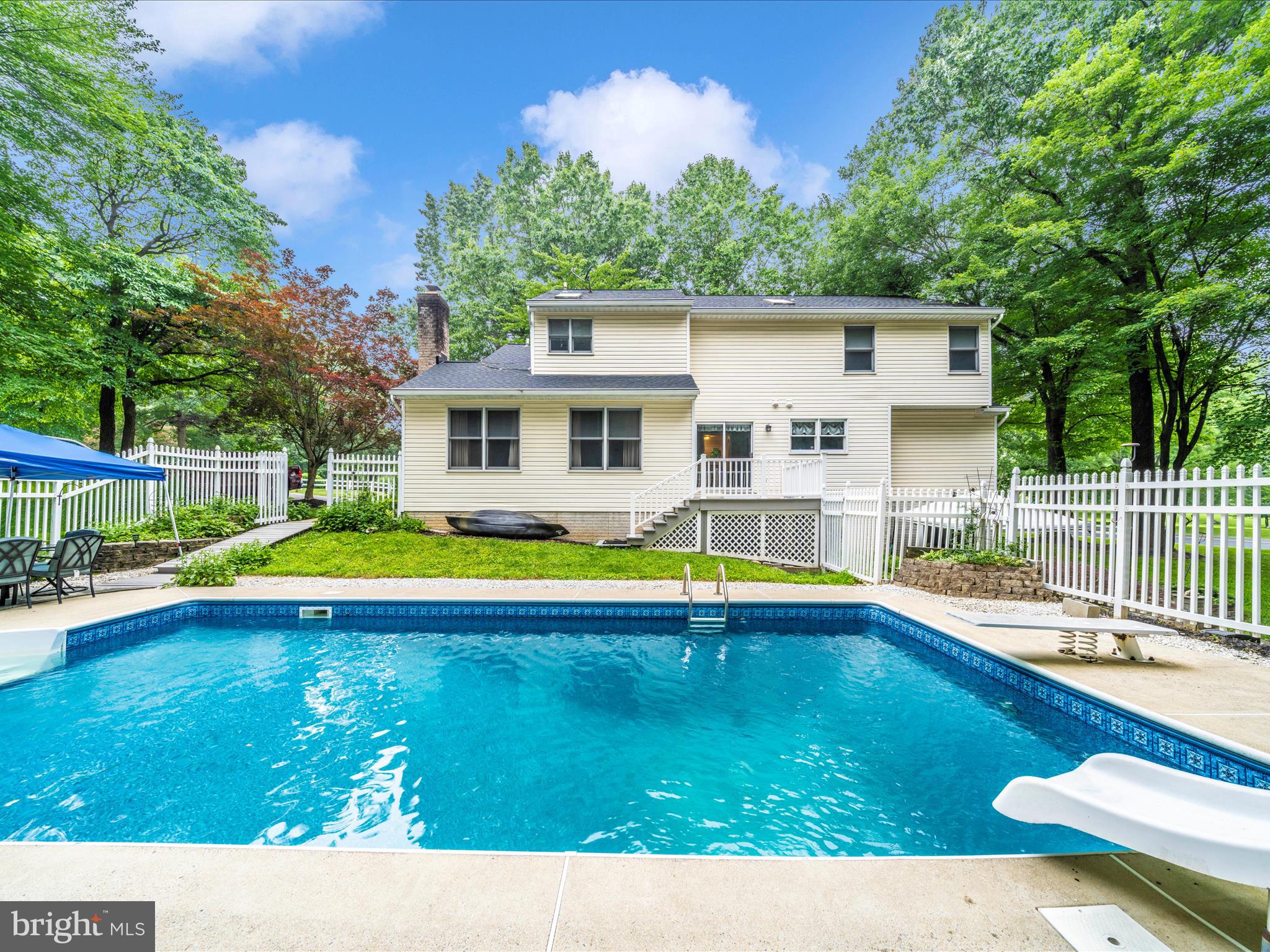 WHITE OAKS - Residential