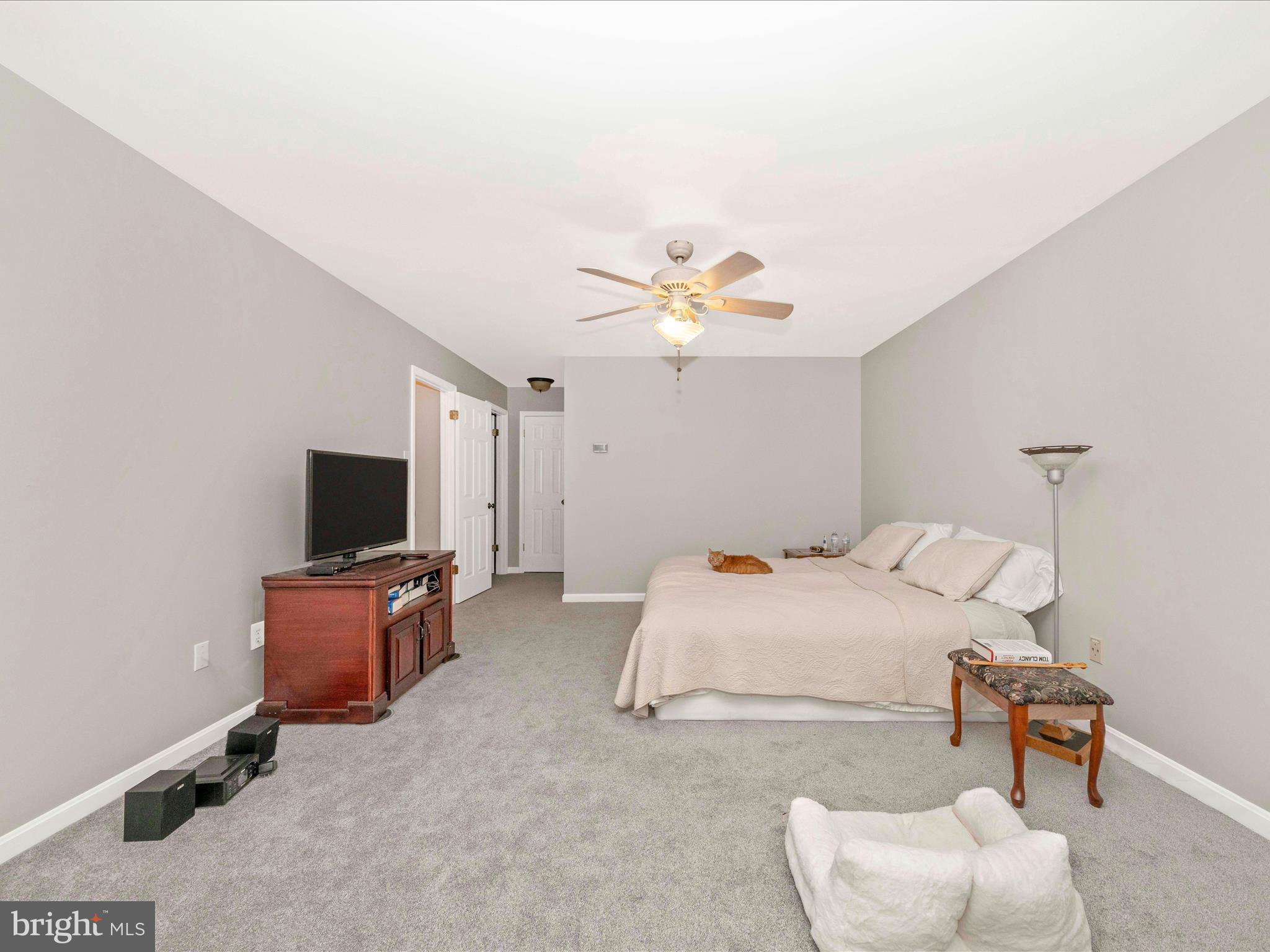 WHITE OAKS - Residential