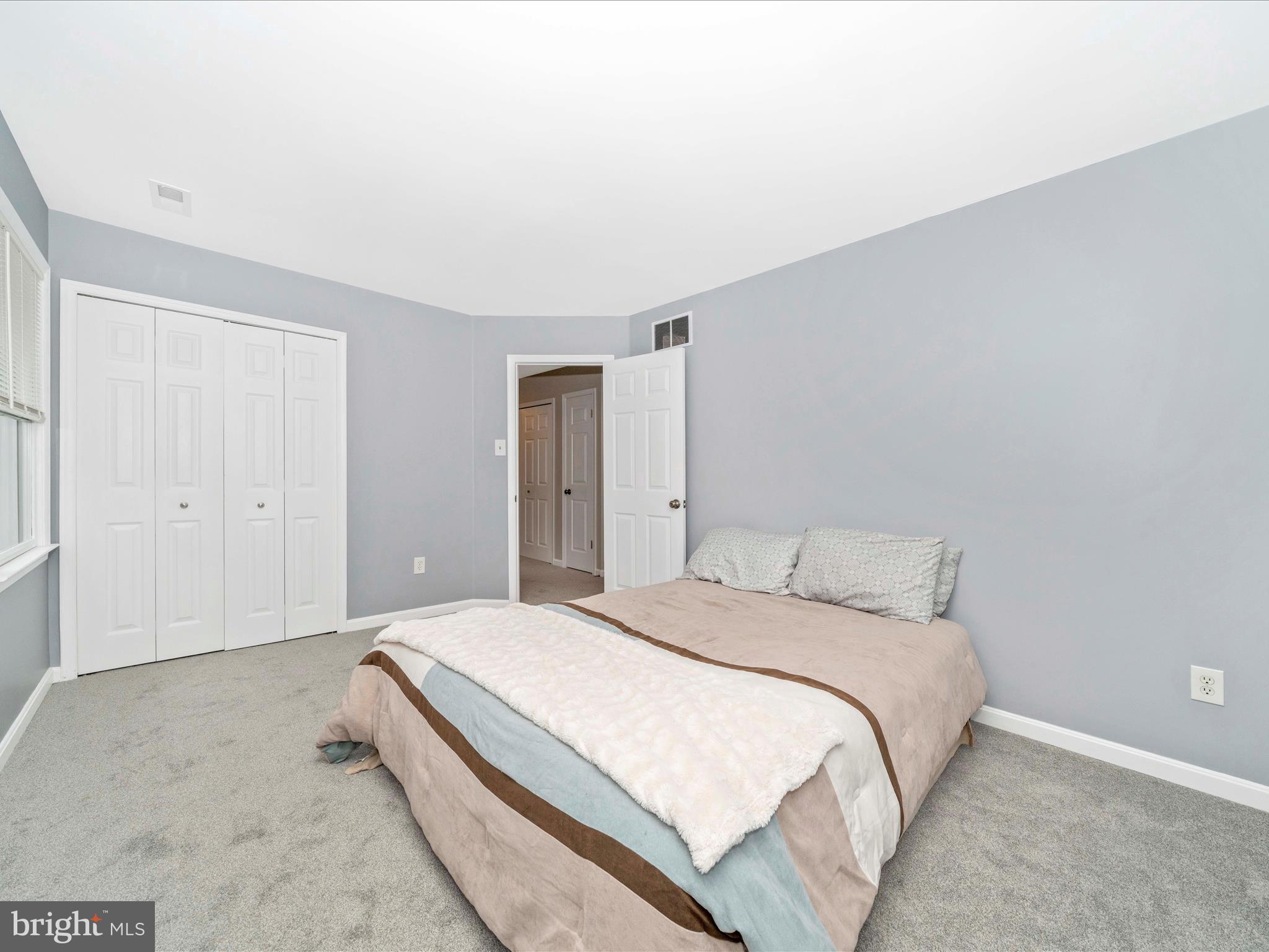 WHITE OAKS - Residential