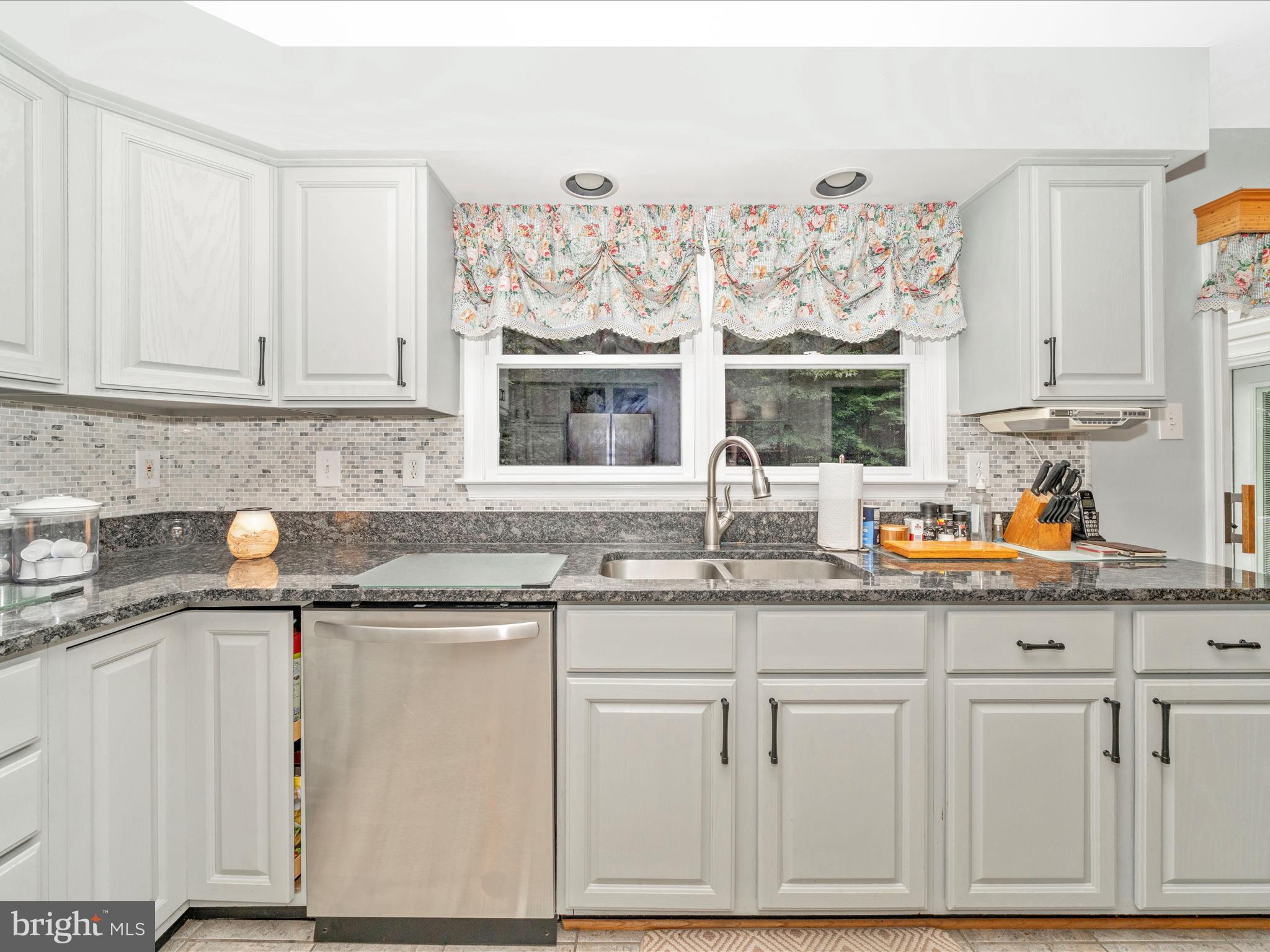 WHITE OAKS - Residential