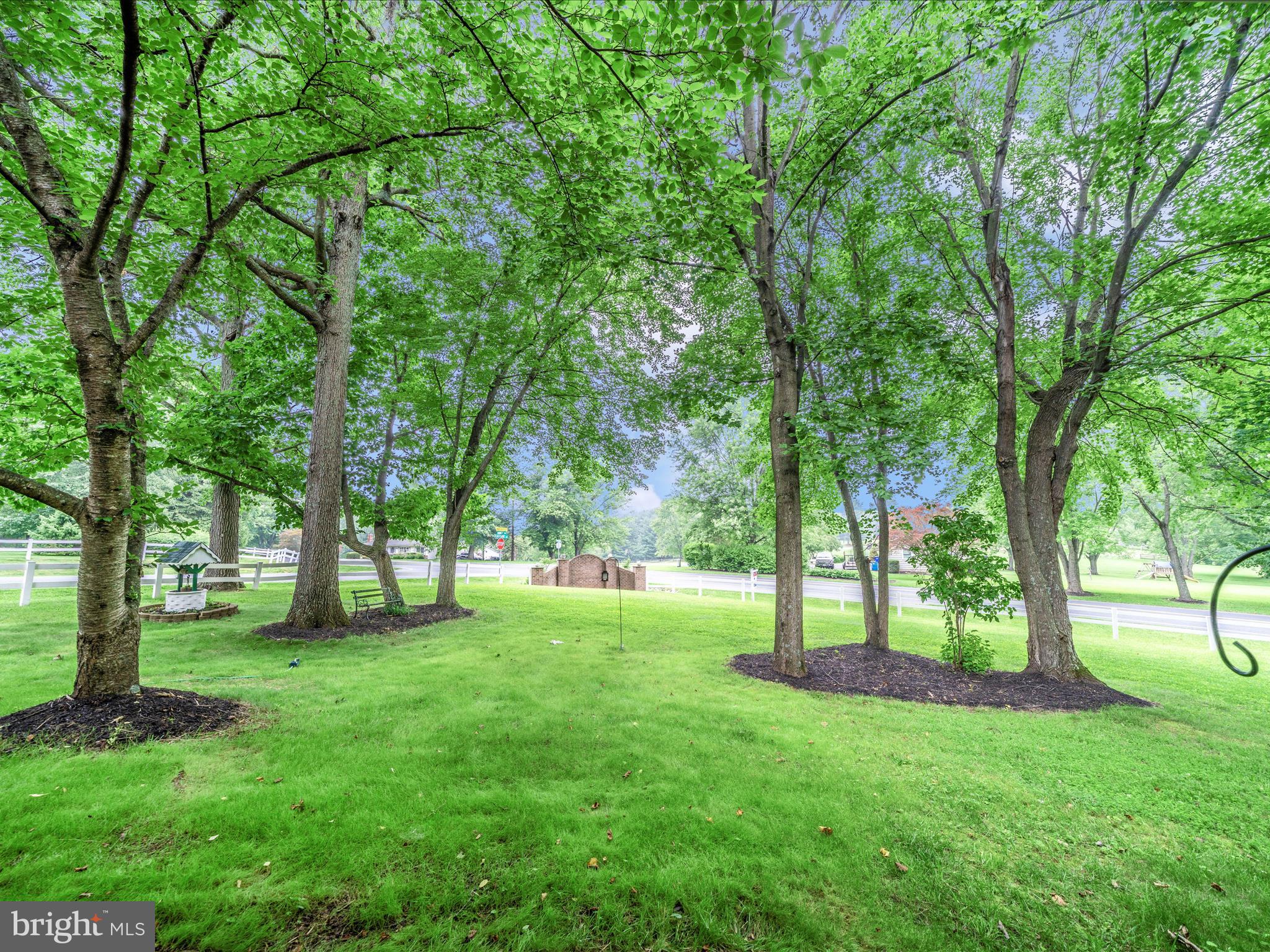 WHITE OAKS - Residential