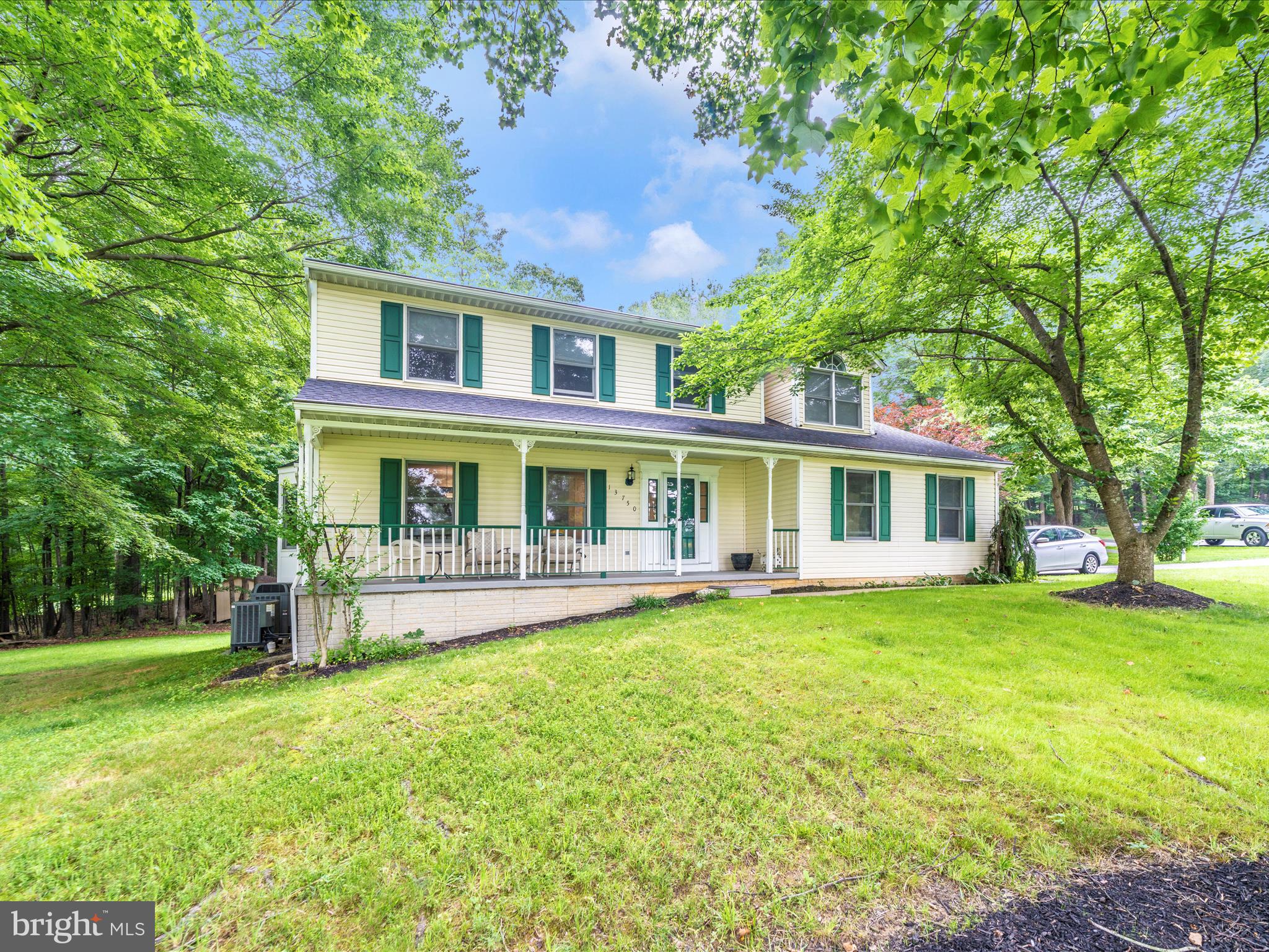 WHITE OAKS - Residential