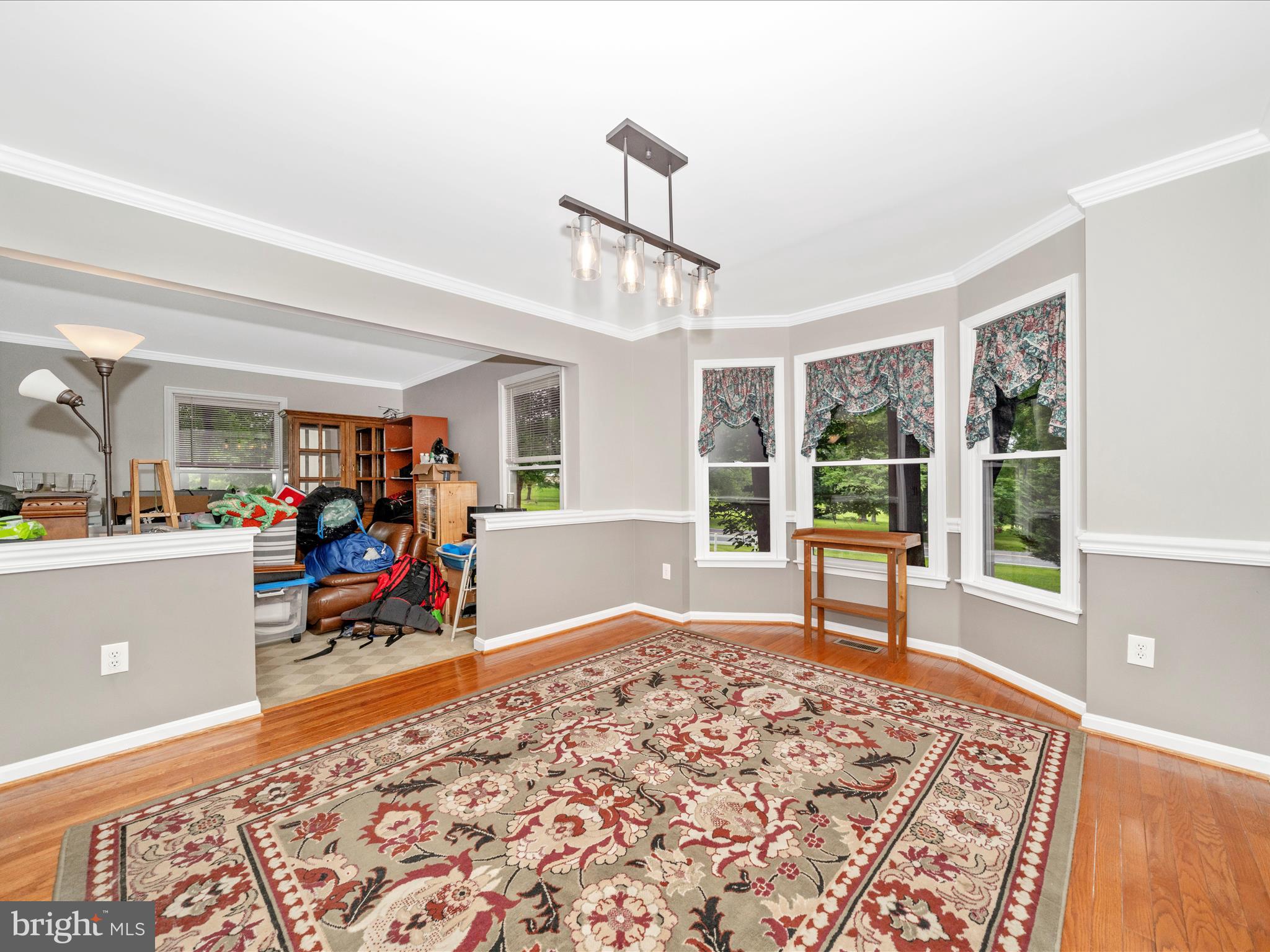 WHITE OAKS - Residential