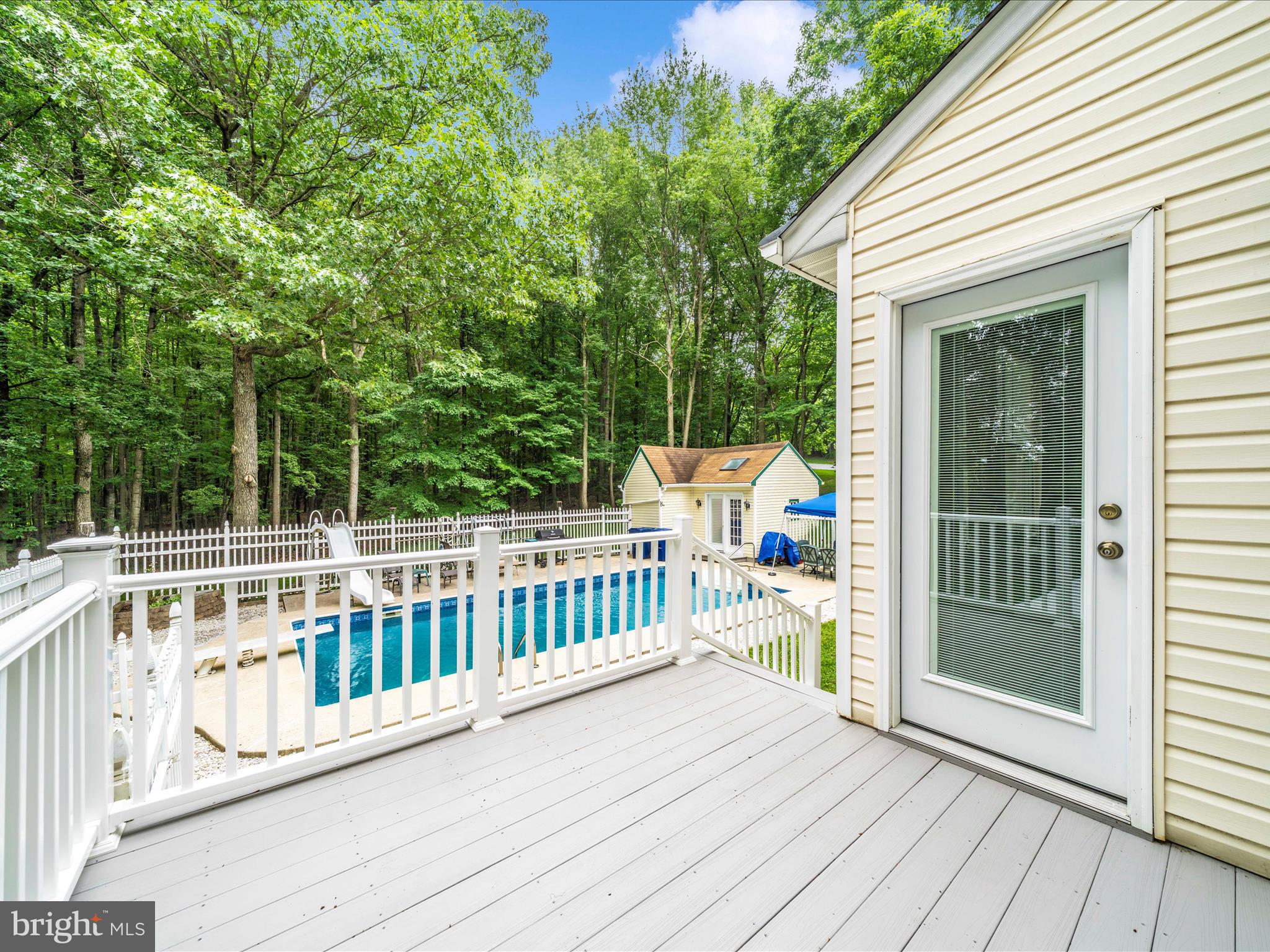 WHITE OAKS - Residential