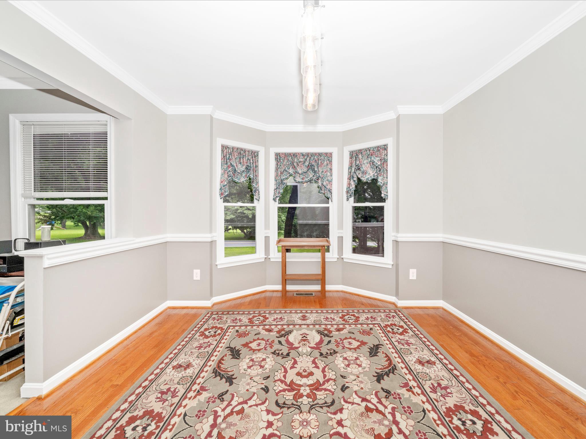 WHITE OAKS - Residential