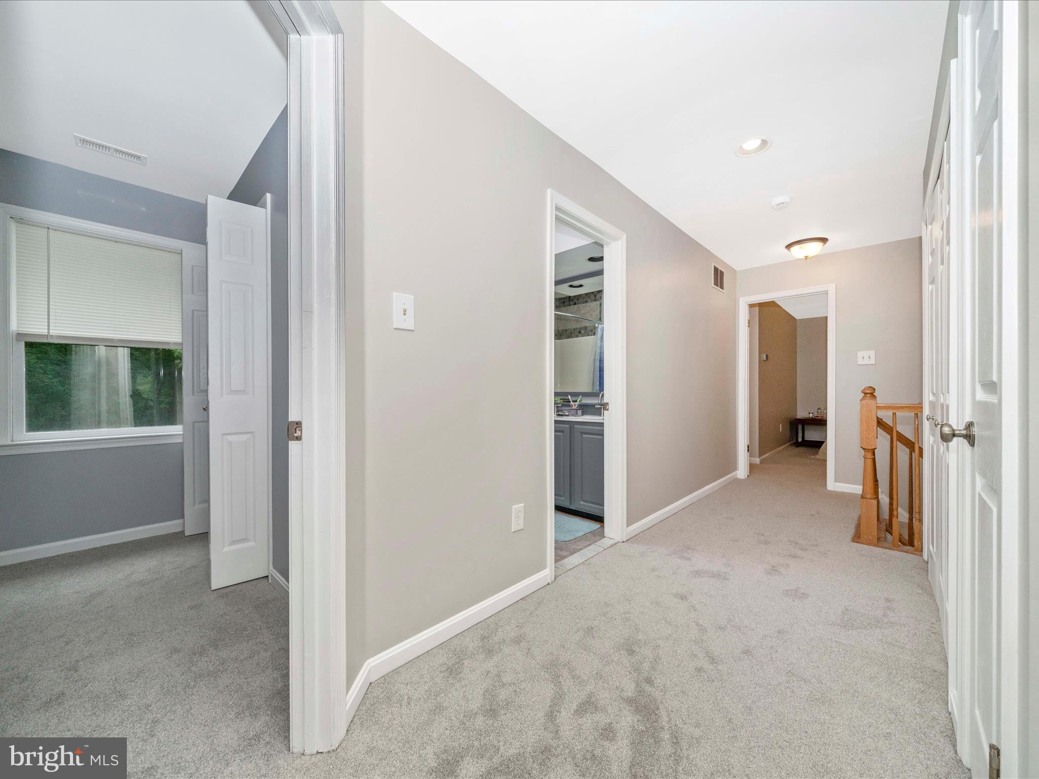 WHITE OAKS - Residential