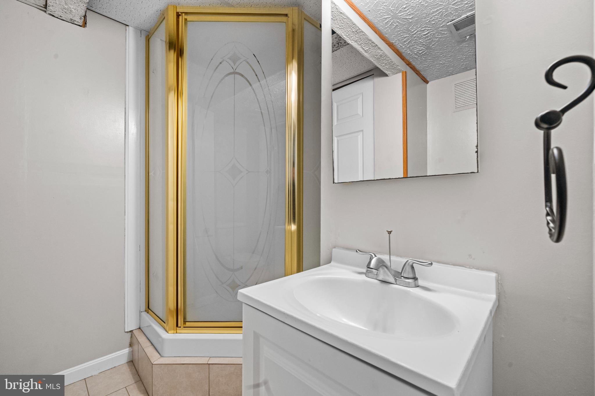 NEWINGTON COMMONS - Residential