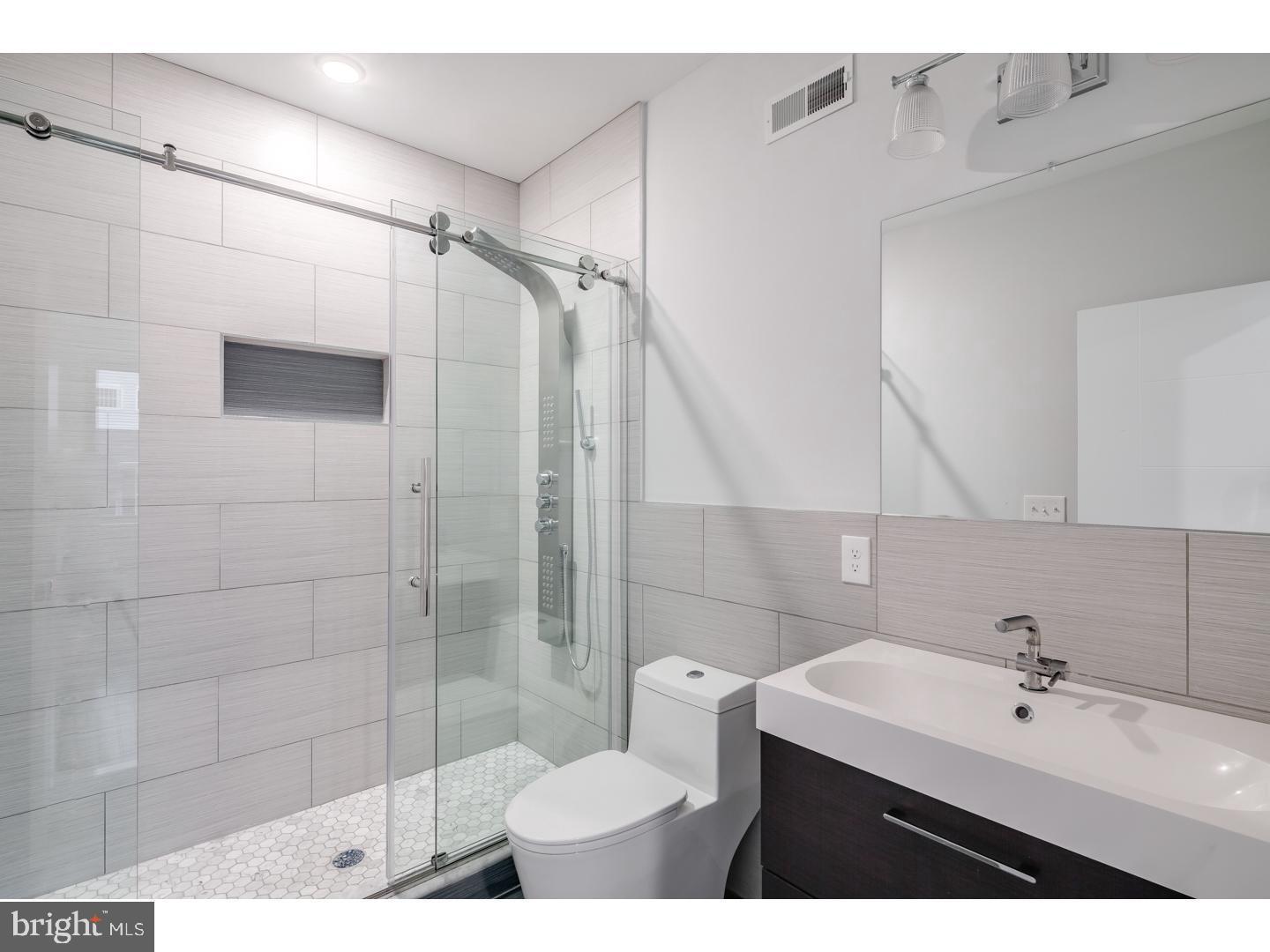 LUDLOW - Residential Lease
