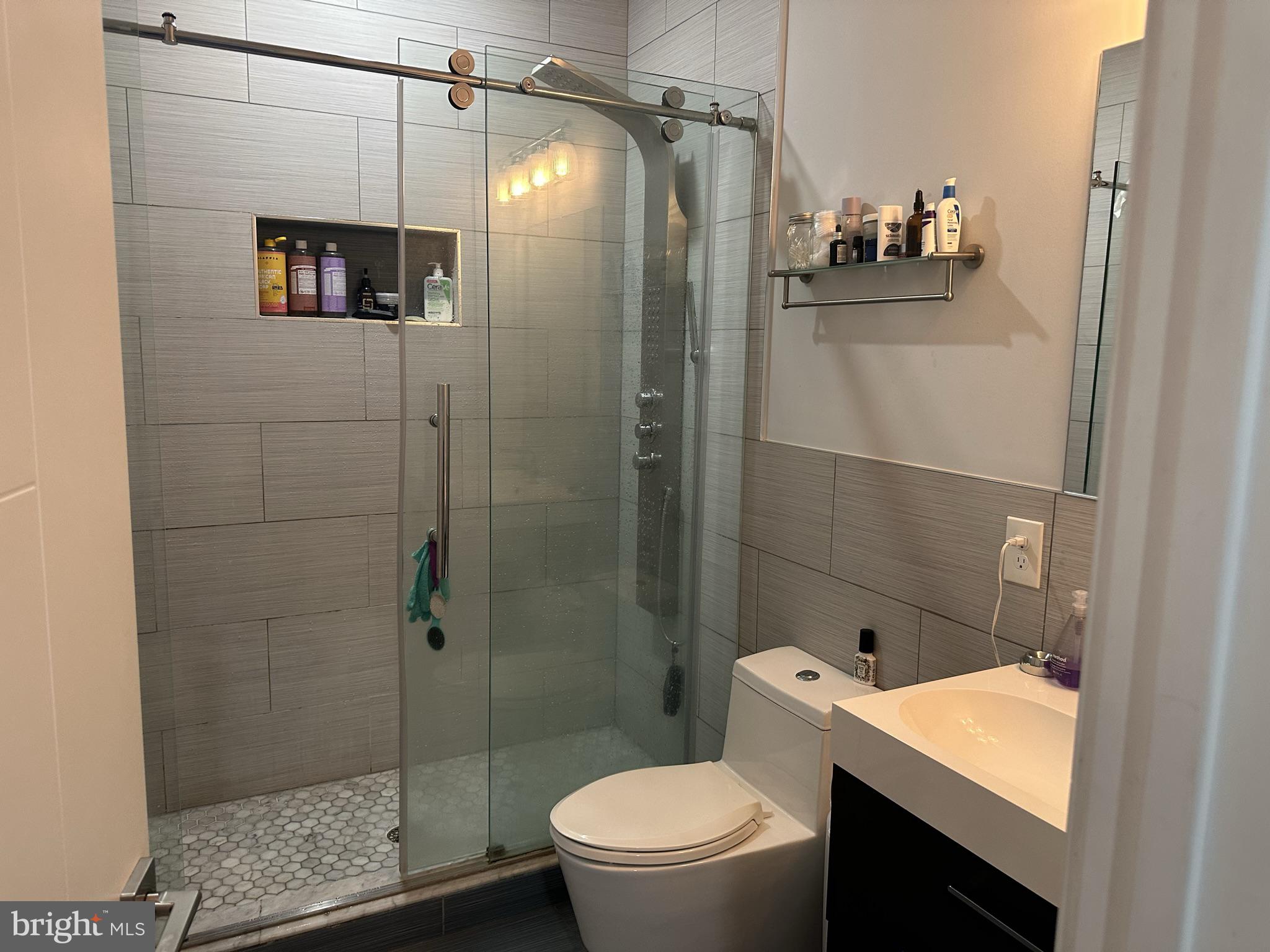 LUDLOW - Residential Lease