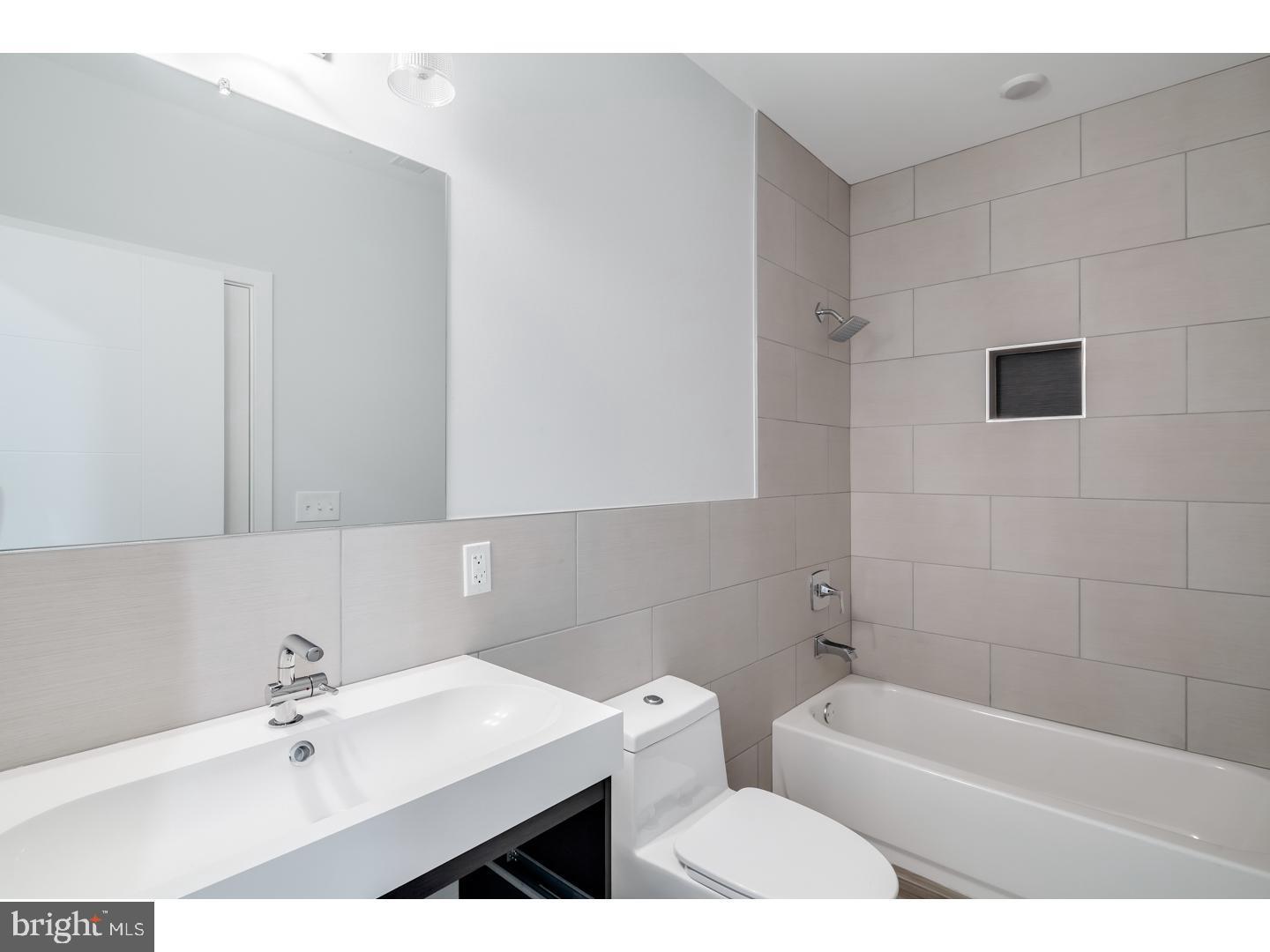 LUDLOW - Residential Lease