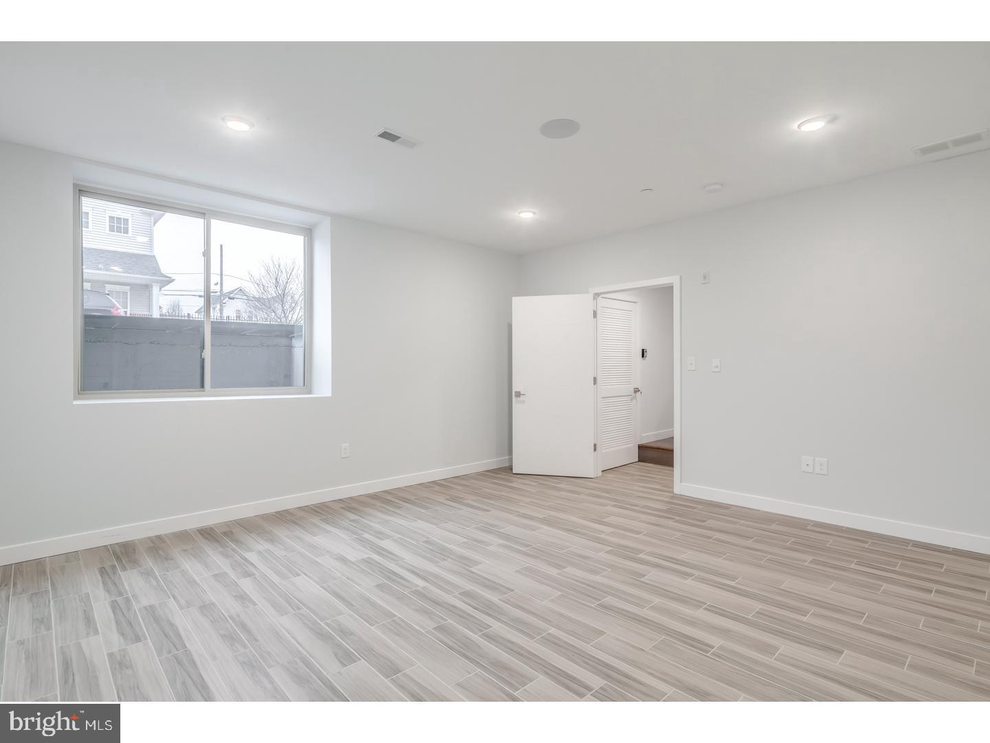 LUDLOW - Residential Lease