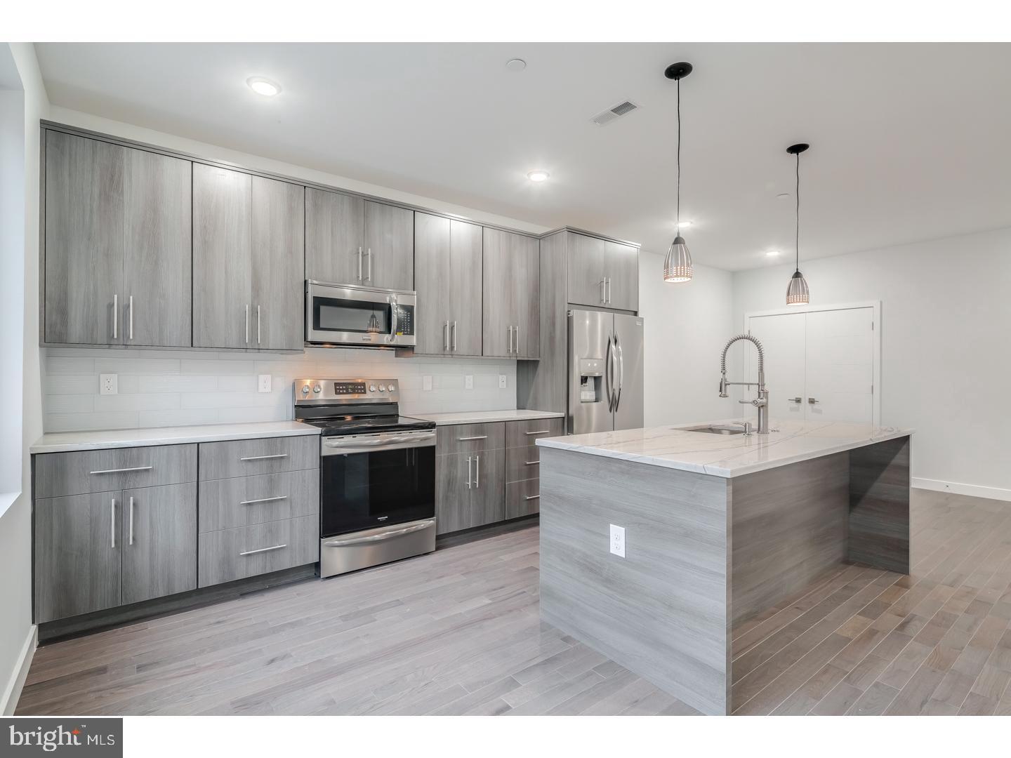 LUDLOW - Residential Lease
