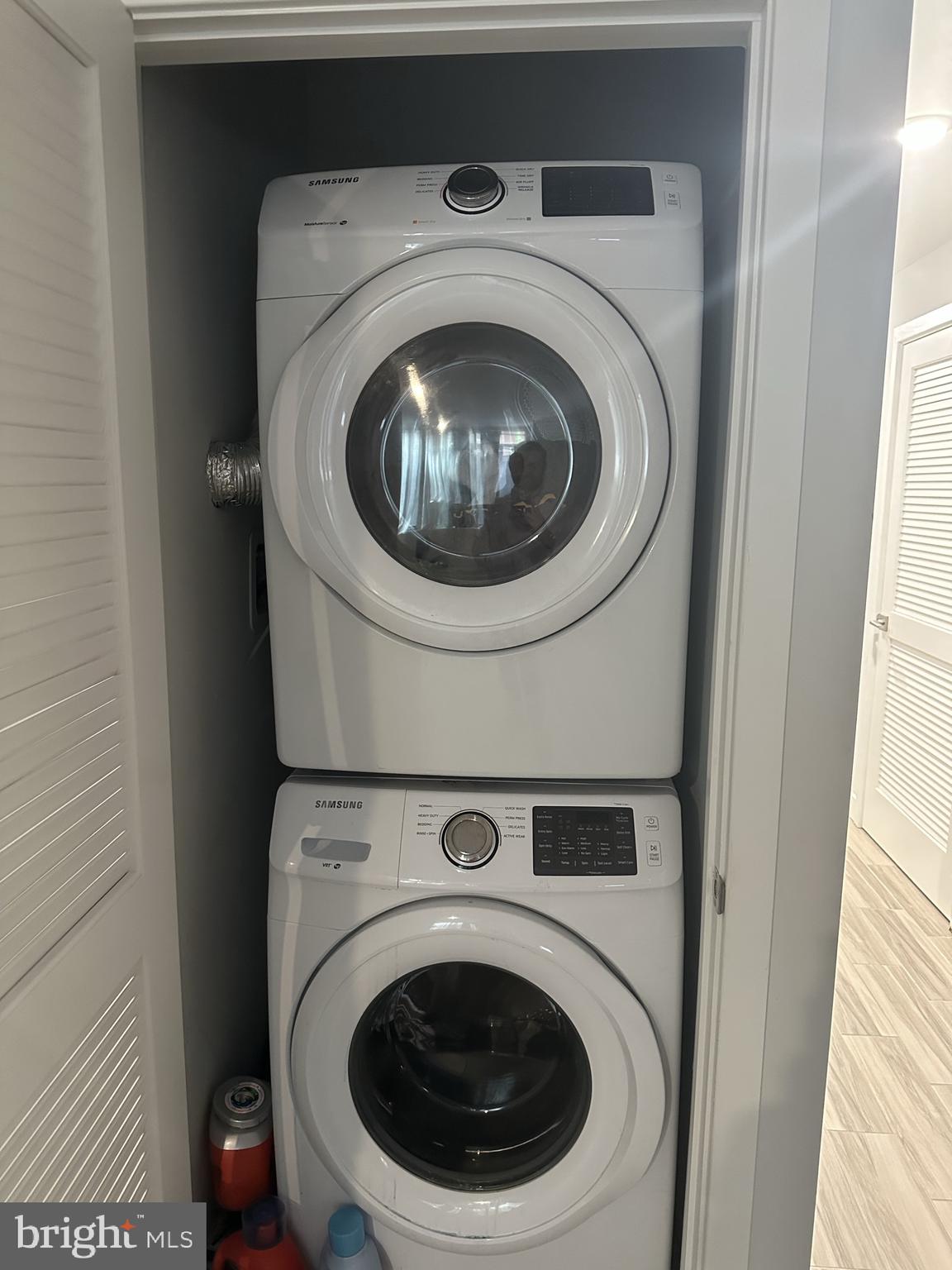LUDLOW - Residential Lease