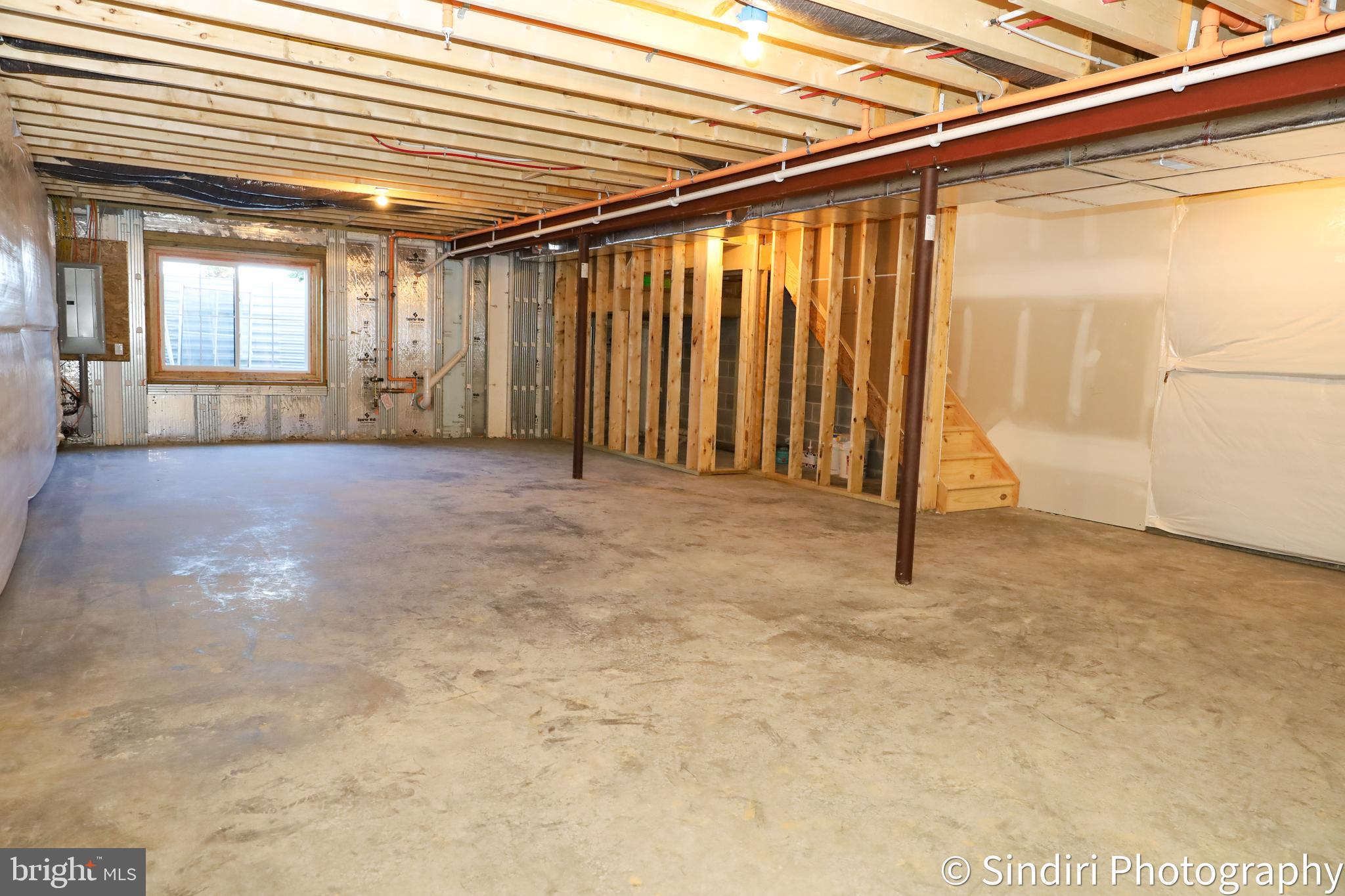 MADISON COURT - Residential Lease