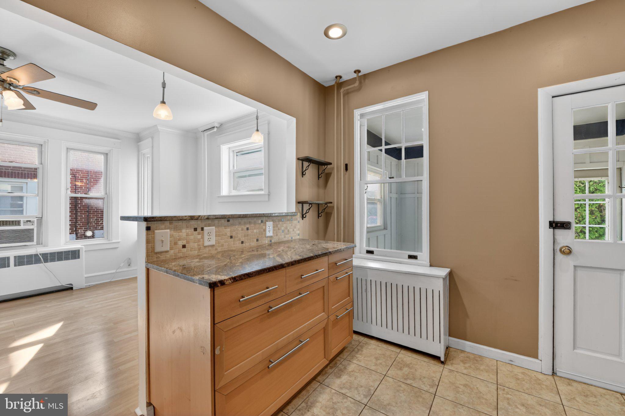 2542 CLEVELAND AVENUE