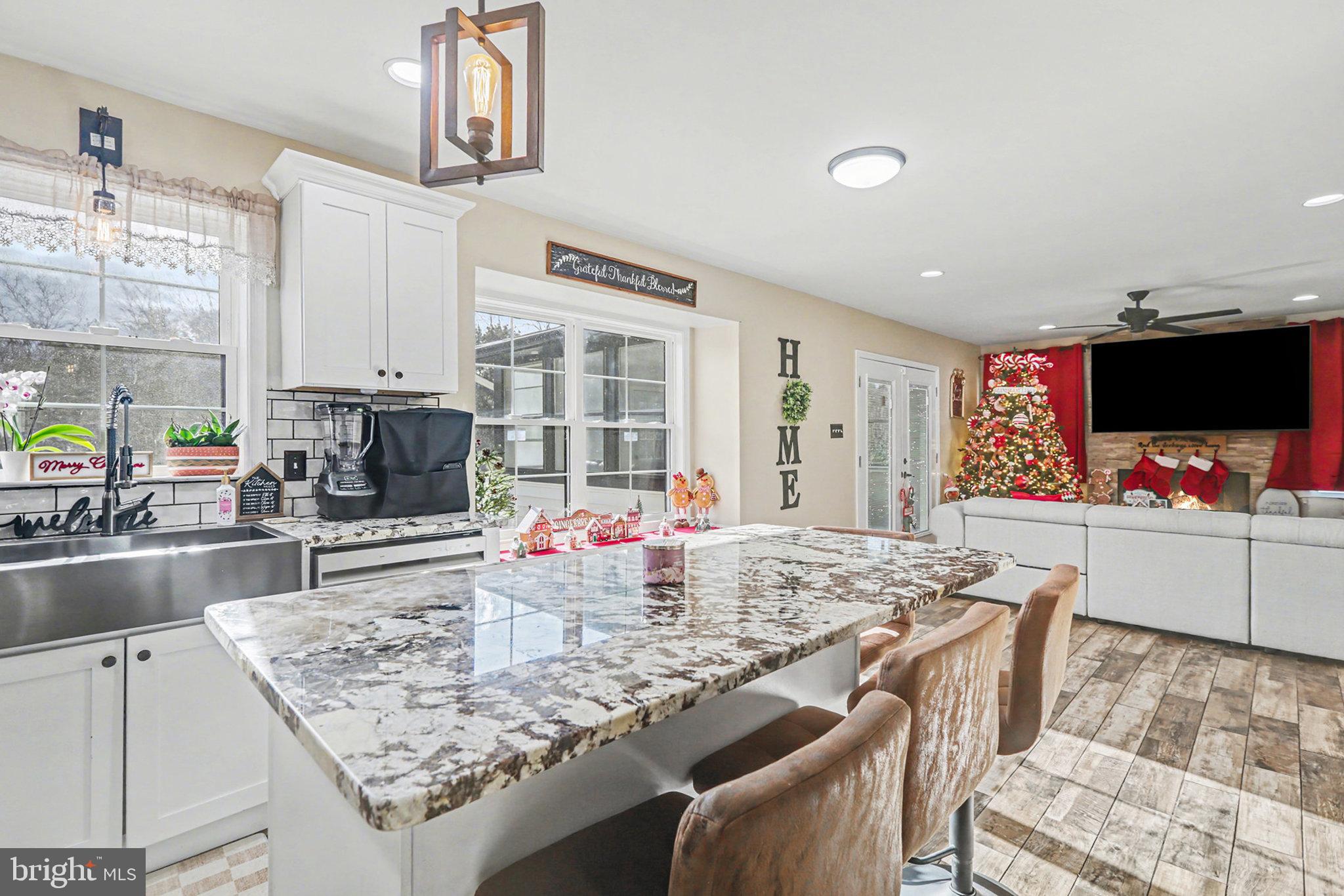 SUNNY HILL FARMS - Residential