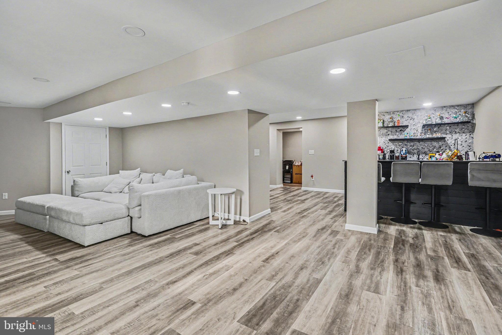 SUNNY HILL FARMS - Residential