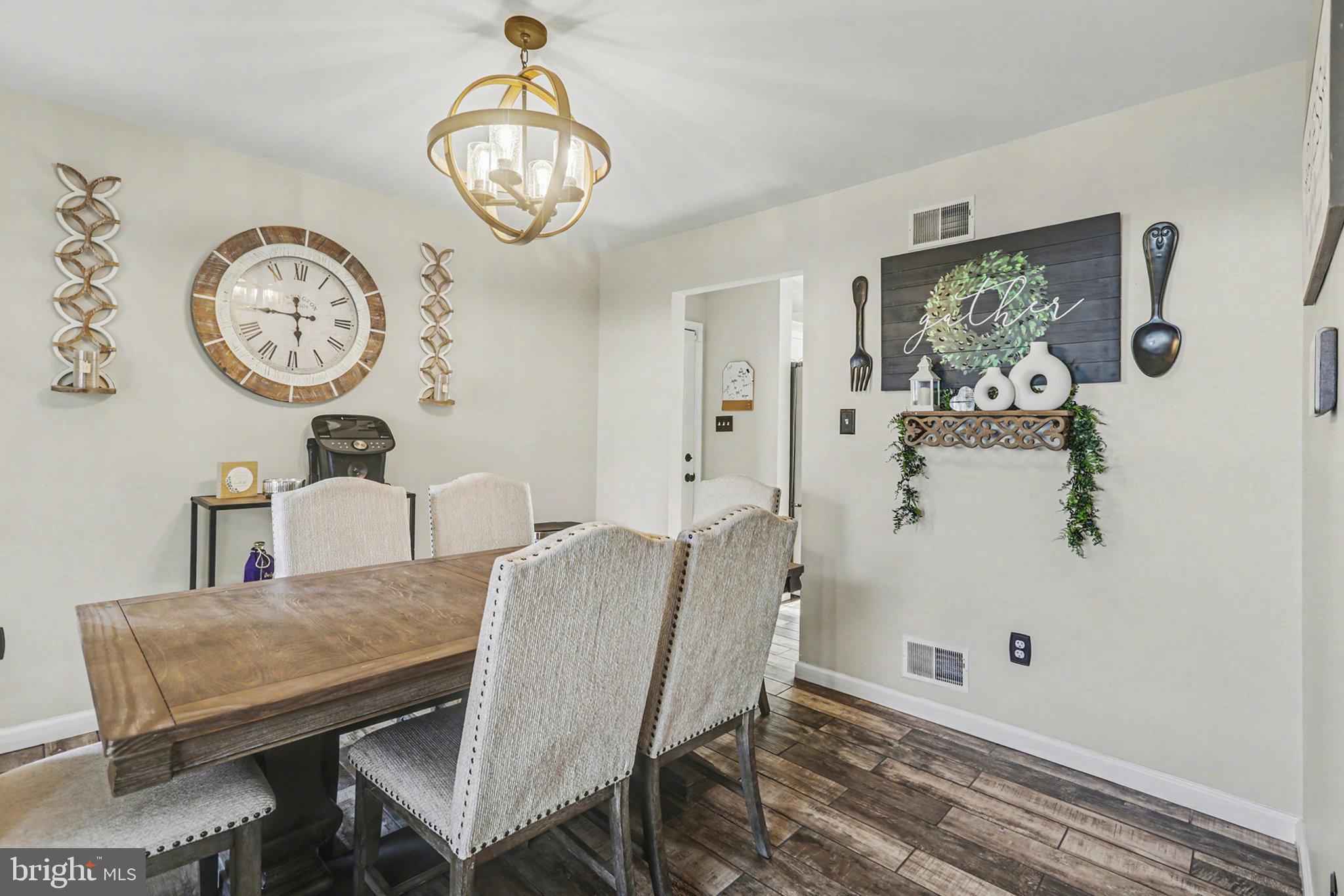 SUNNY HILL FARMS - Residential