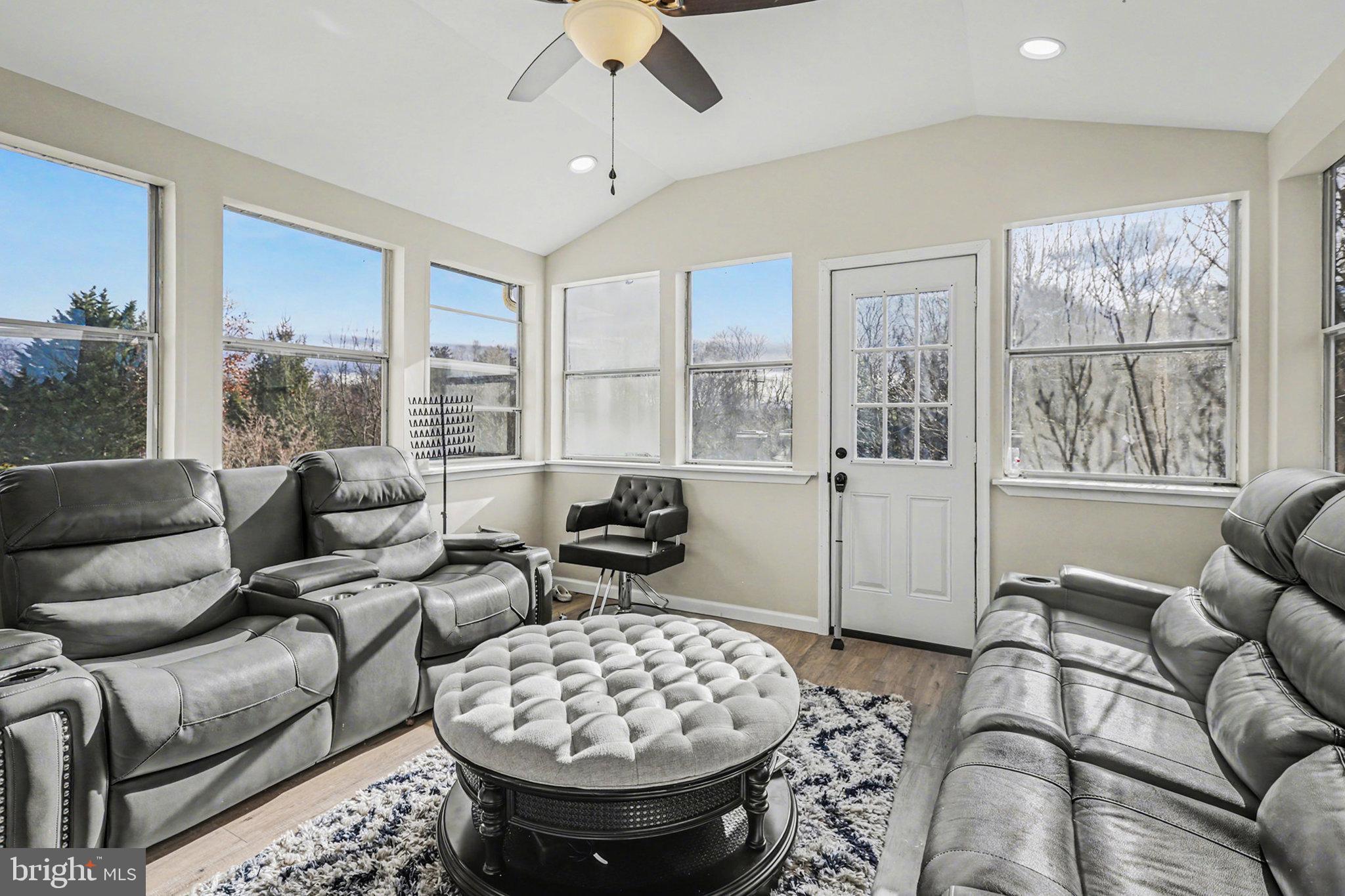 SUNNY HILL FARMS - Residential