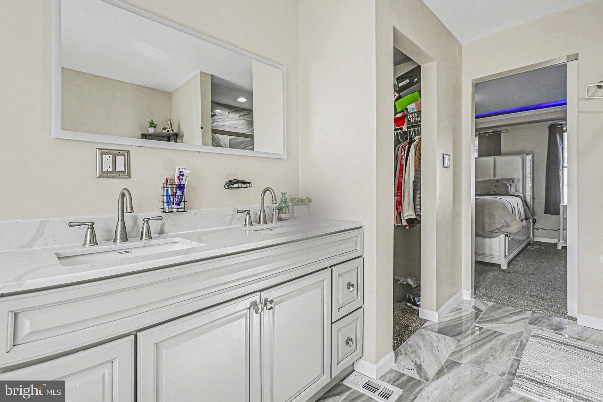 SUNNY HILL FARMS - Residential