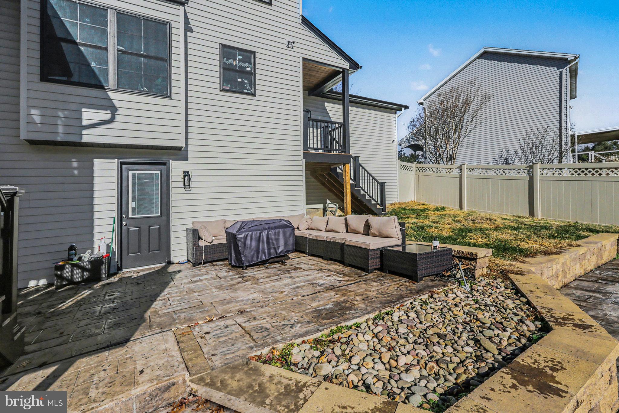 SUNNY HILL FARMS - Residential