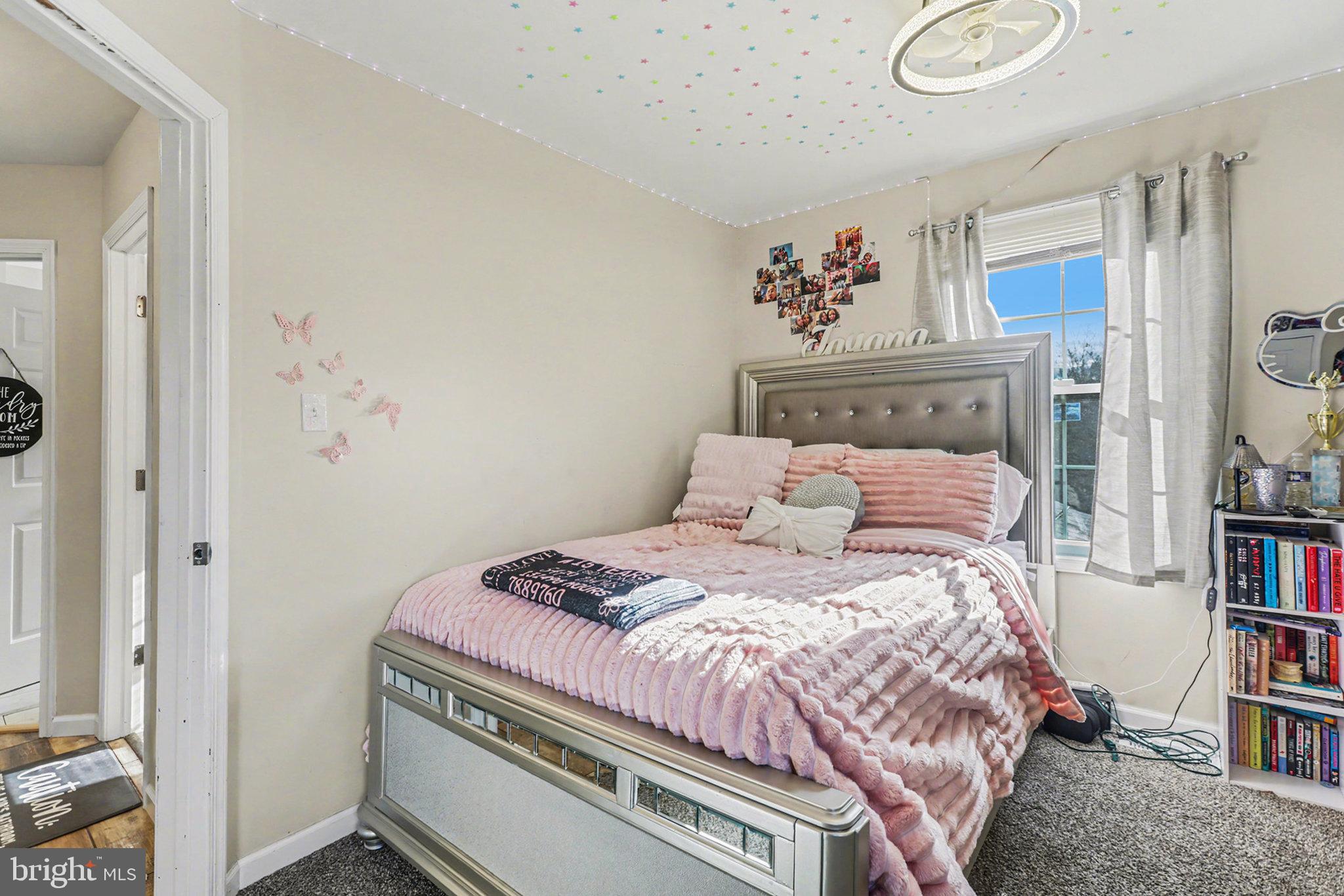 SUNNY HILL FARMS - Residential